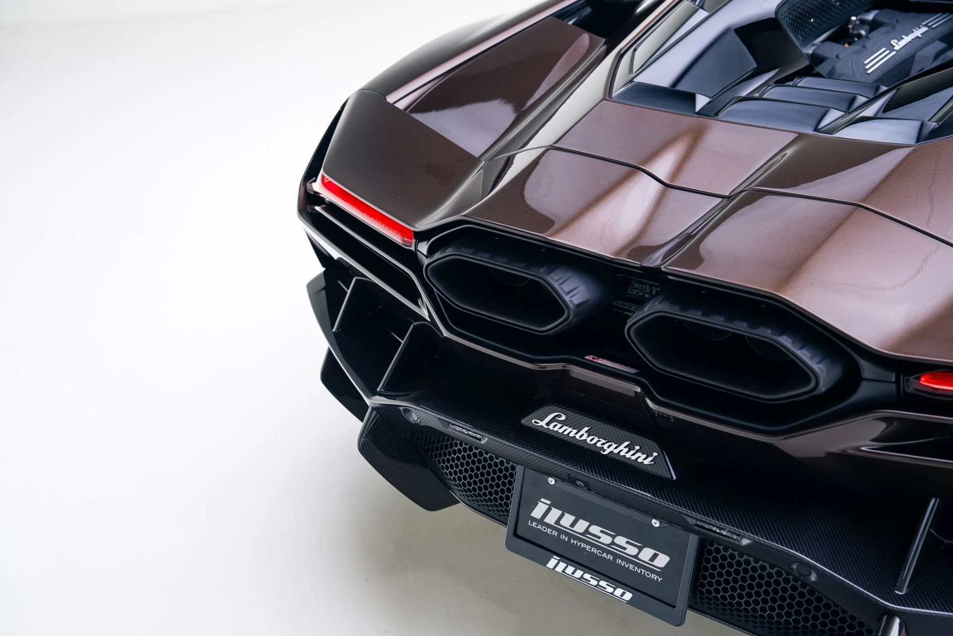 mph027_3885295211_Used_2025_Lamborghini_Revuelto_1764978573_1dc7465e74