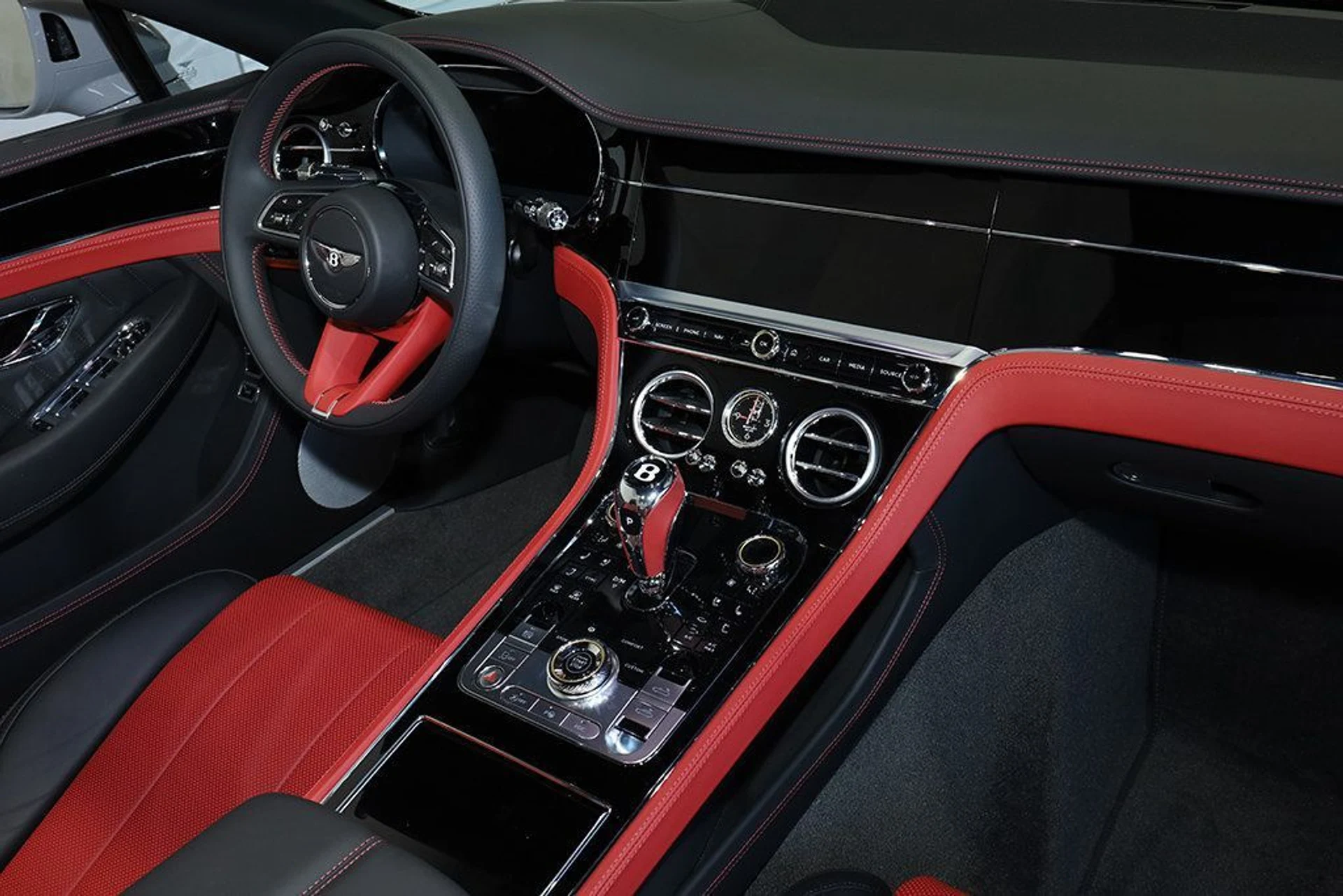 mph027_3891748439_used_2024_bentley_continental_gtcedition8convertible_9689_22892783_28_1024_429fef6f10