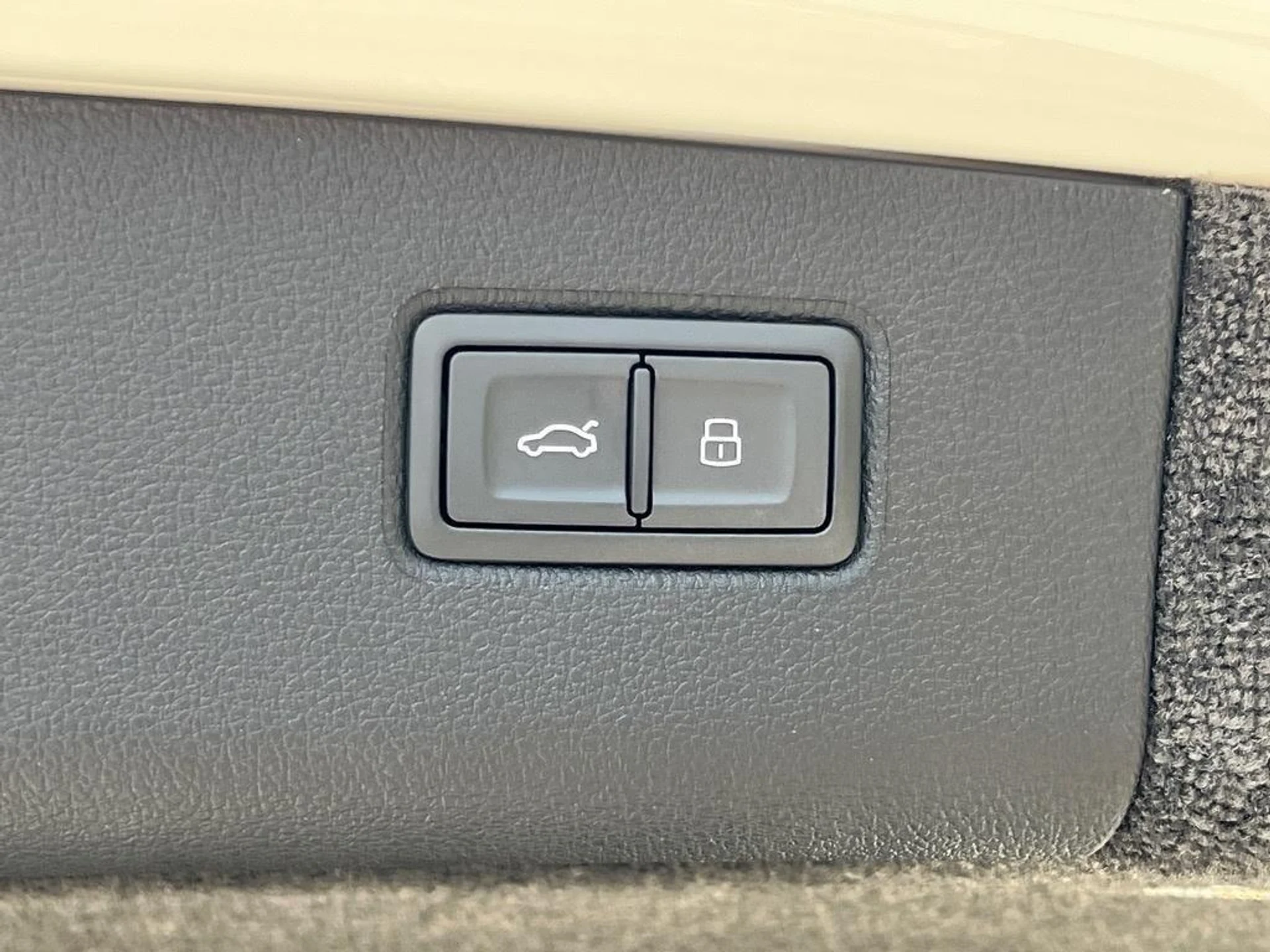 mph027_389931133_4e99cfc1f69b9eec2479d5ecc457fab2_ab0942d383