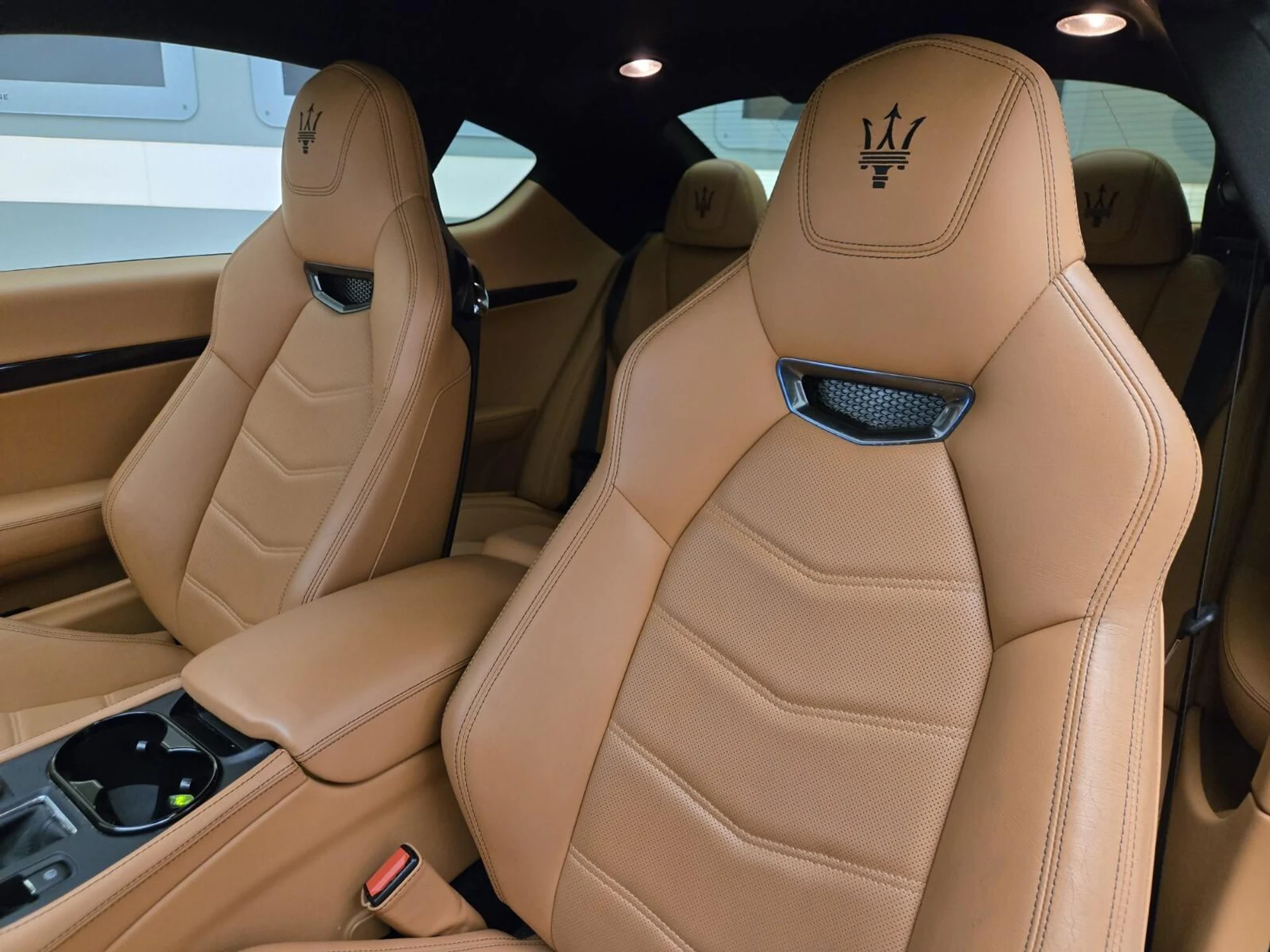 mph027_3901975826_Used_2018_Maserati_Gran_Turismo_Sport_1754375105_4246d3a964