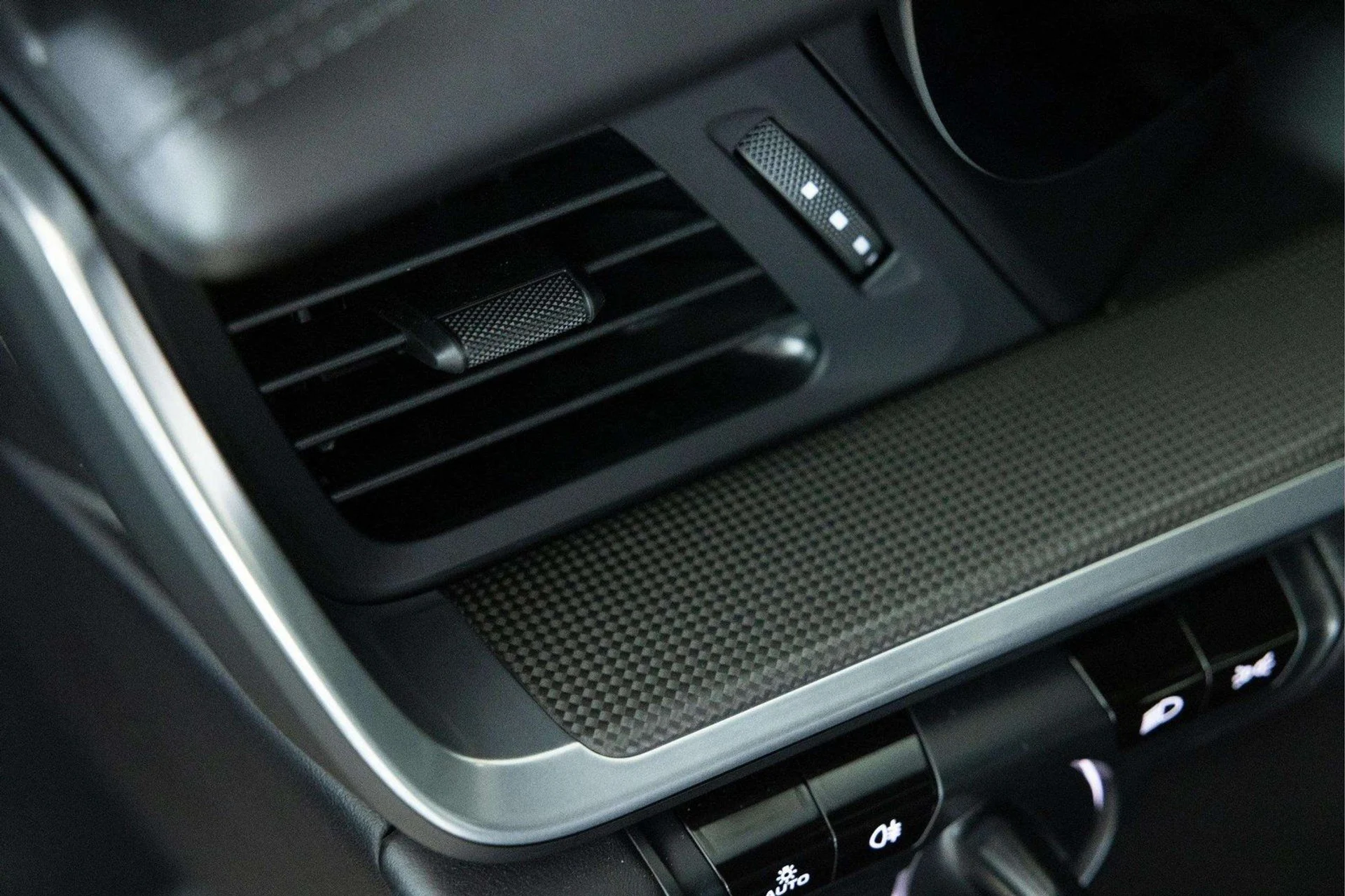 mph027_3905485670_image_28_99c74bca5f