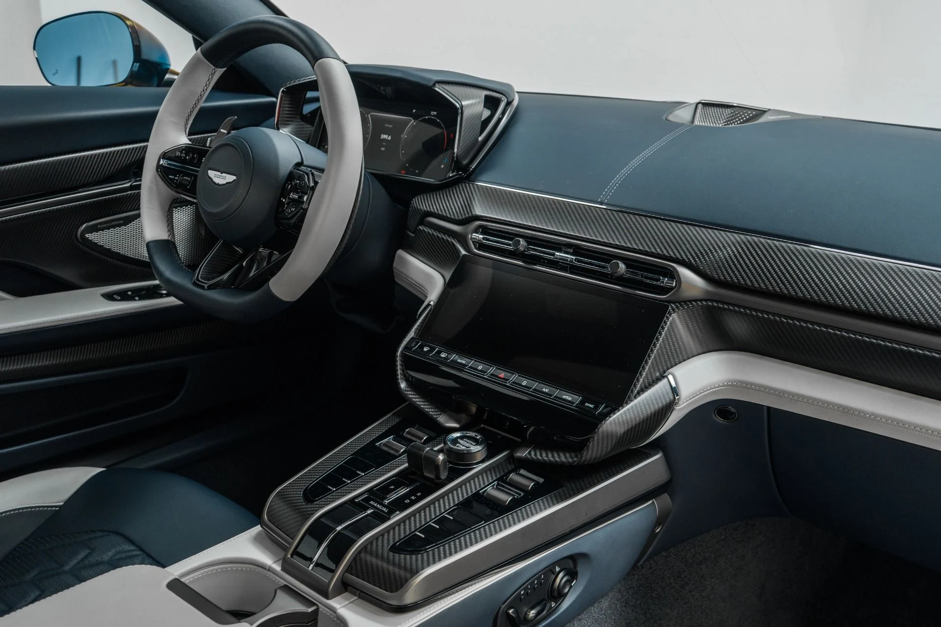 mph027_3913006694_Used_2025_Aston_Martin_Vanquish_552_K_MSRP_Titanium_Exhaust_Interior_Carbon_Pack_1772219889_429921d19a