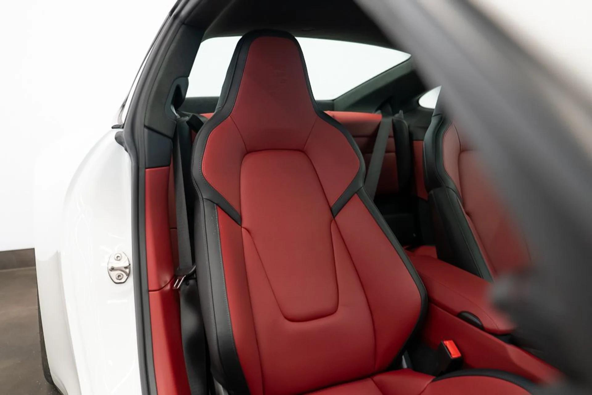 mph027_3915629106_porsche_911_2026_jpg_v_1775165756_be90e9ecb4