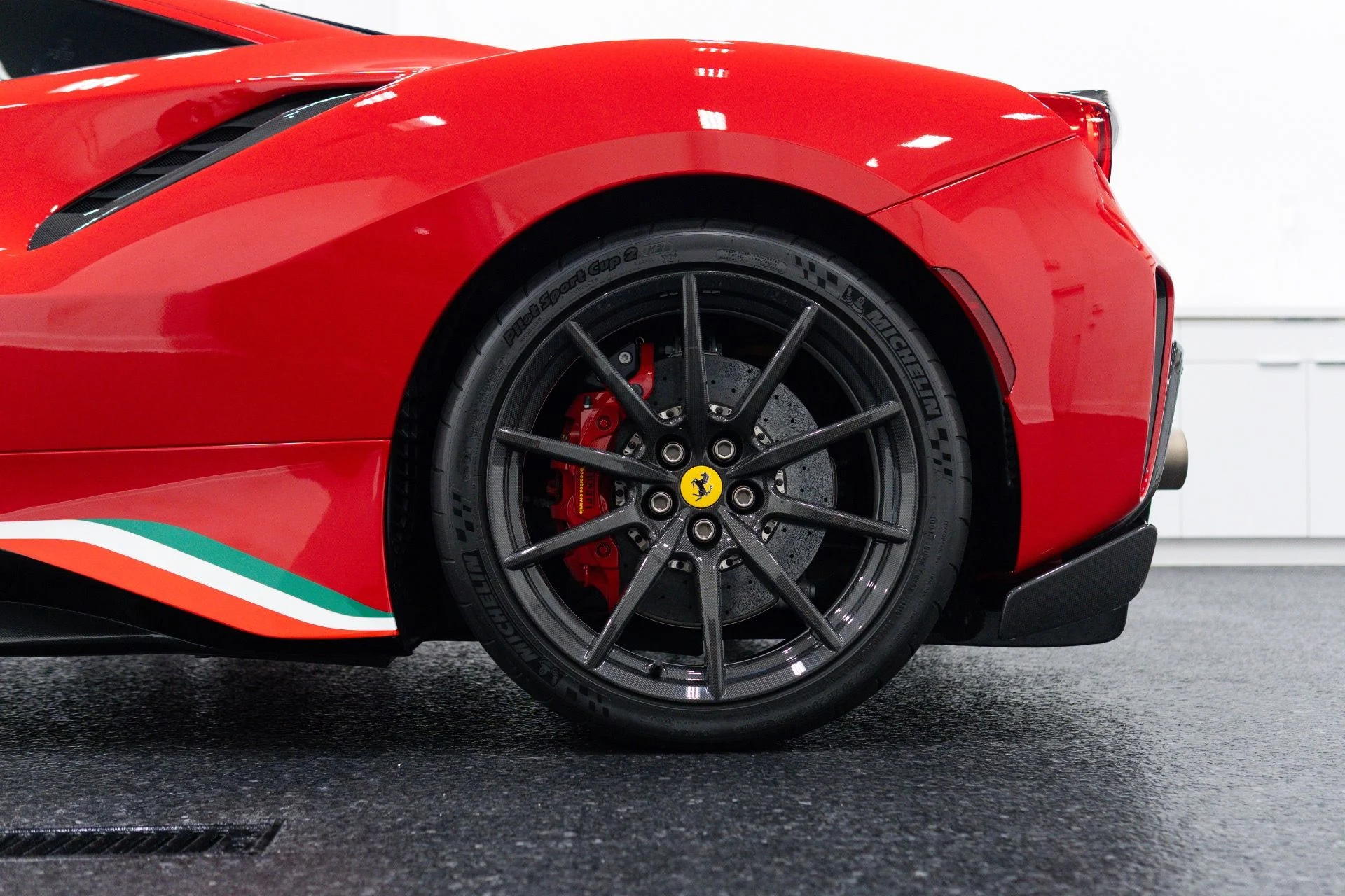 mph027_39170296_Used_2020_Ferrari_488_Pista_1788470814_12ad723cc2
