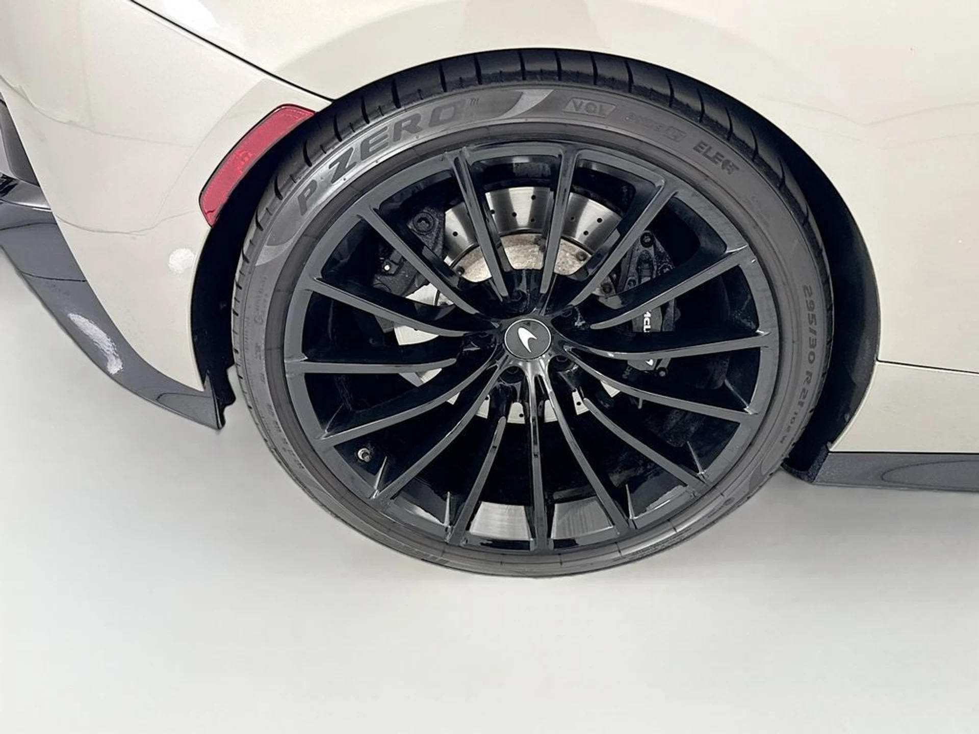 mph027_3918655512_used_2020_mclaren_gt_coupe_8119_23017513_28_1024_49568e1b8a