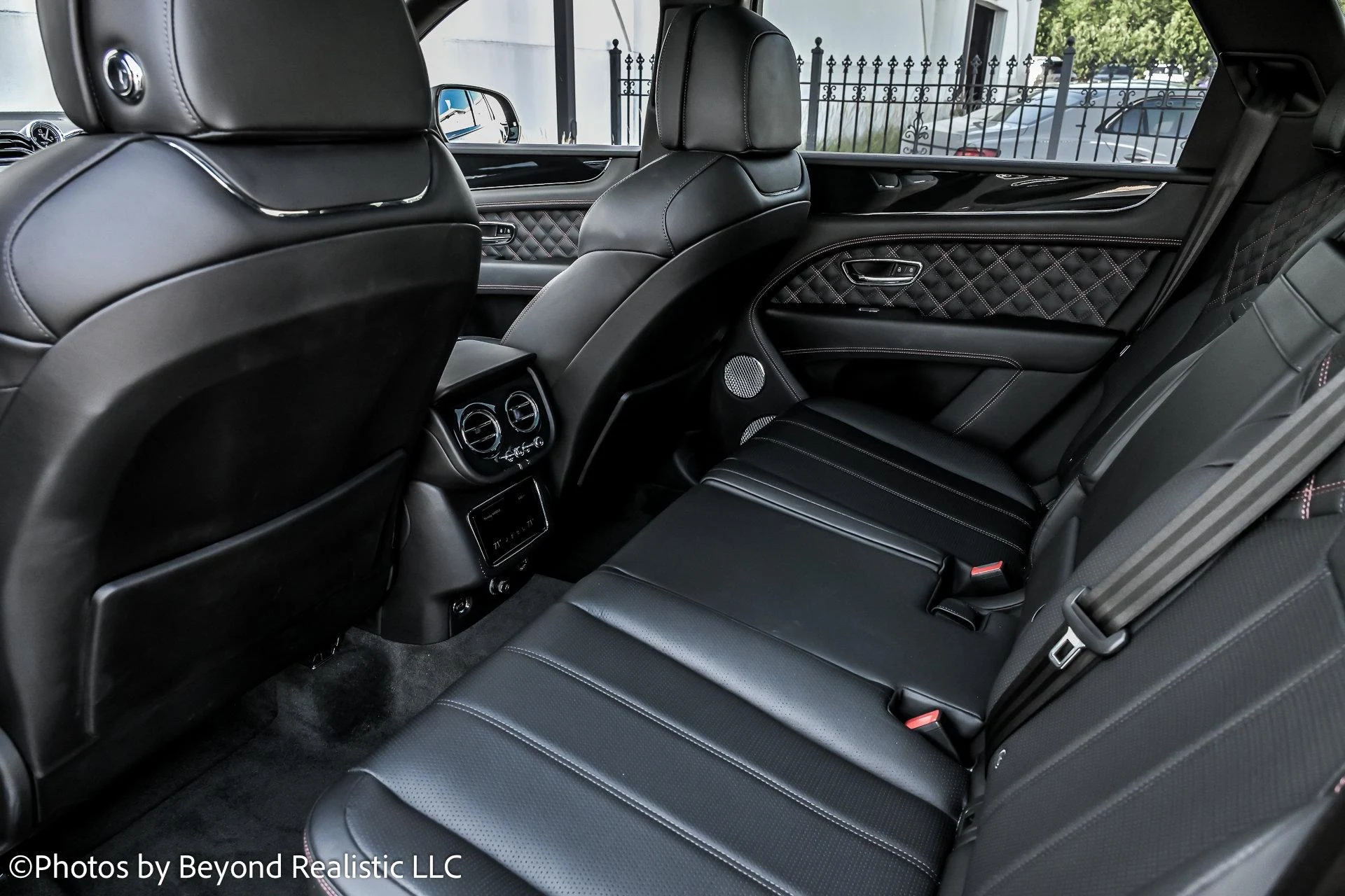 mph027_3947775073_Used_2021_Bentley_Bentayga_V8_First_Edition_Specification_Black_Specification_1757146038_4f6901f55c