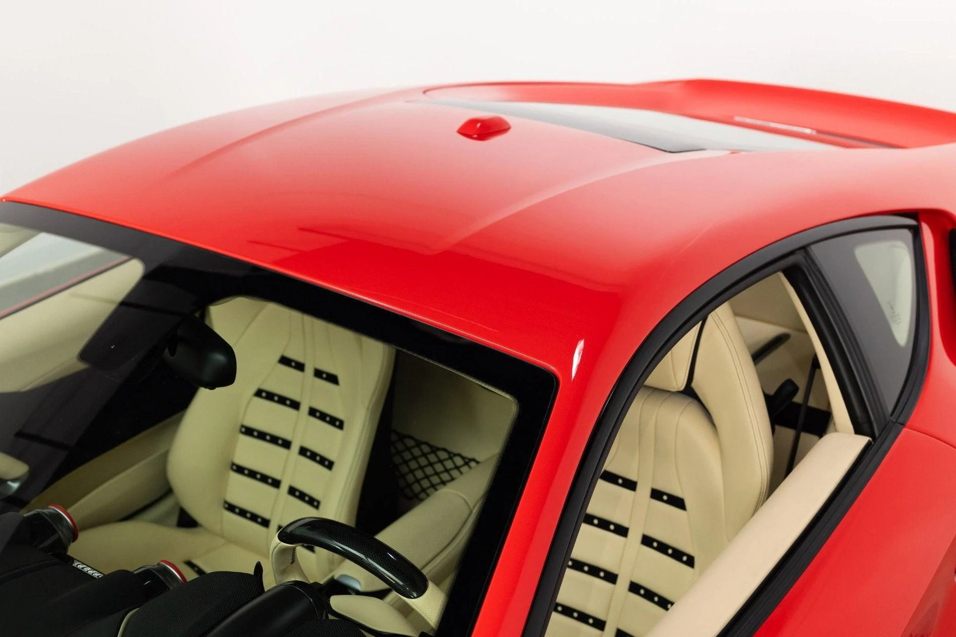 mph027_3947842117_Used_2018_Ferrari_812_Superfast_1777368506_93d3b3189b