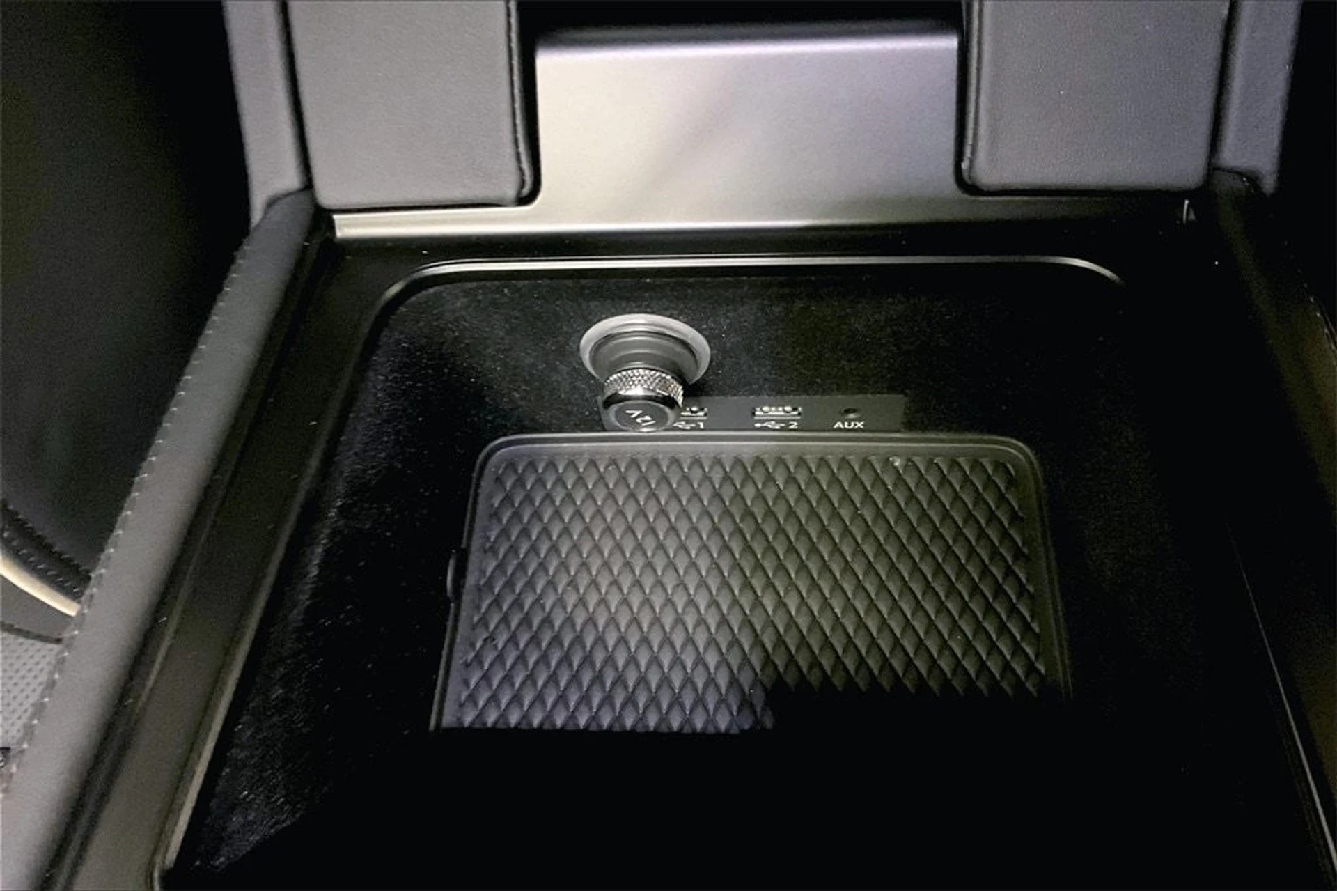 mph027_3952180156_fb7379c18ad54f765ad524c77ab0c810x_1c584a86e9