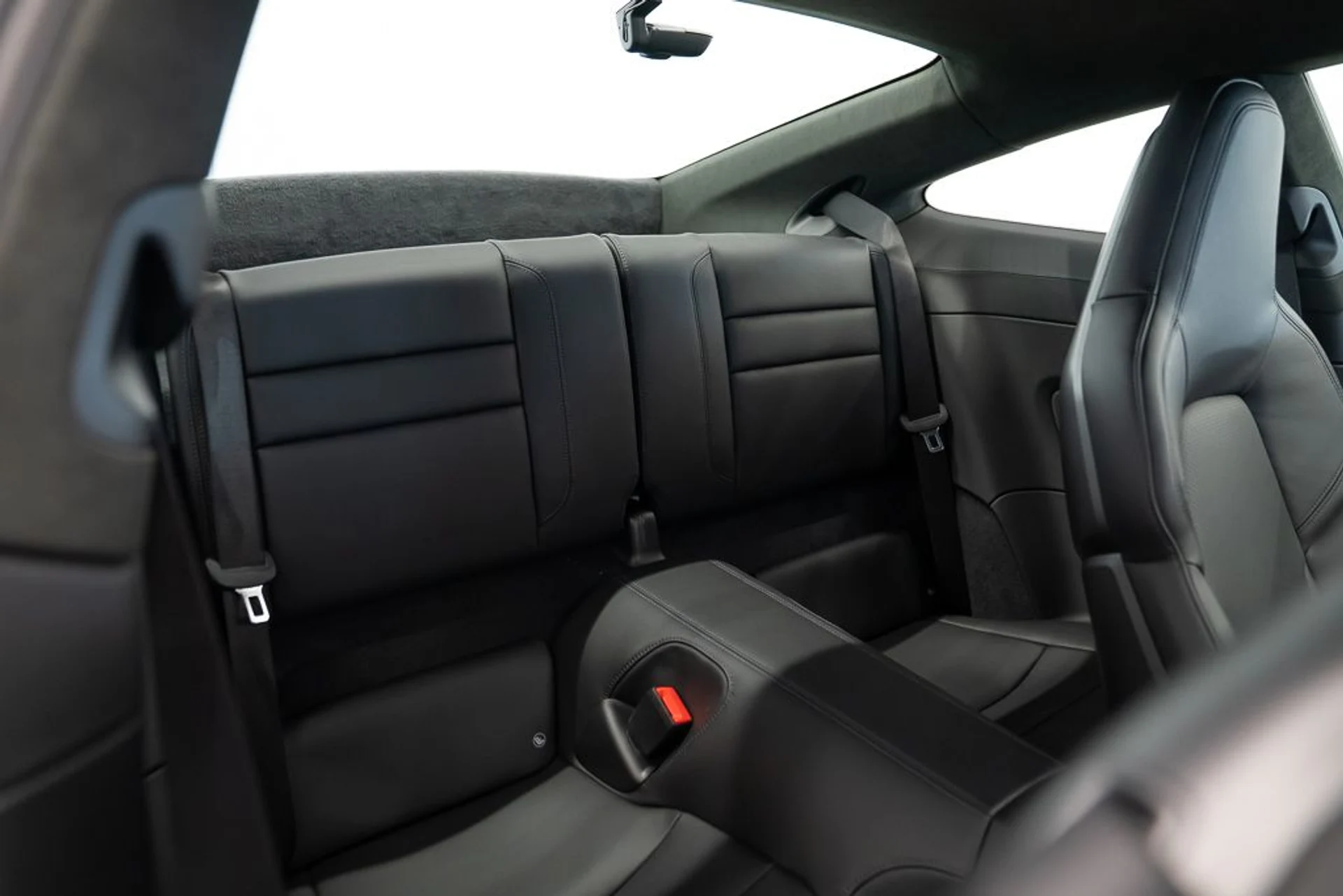 mph027_3954411667_porsche_911_2026_jpg_v_1775165756_b95de2c8bd