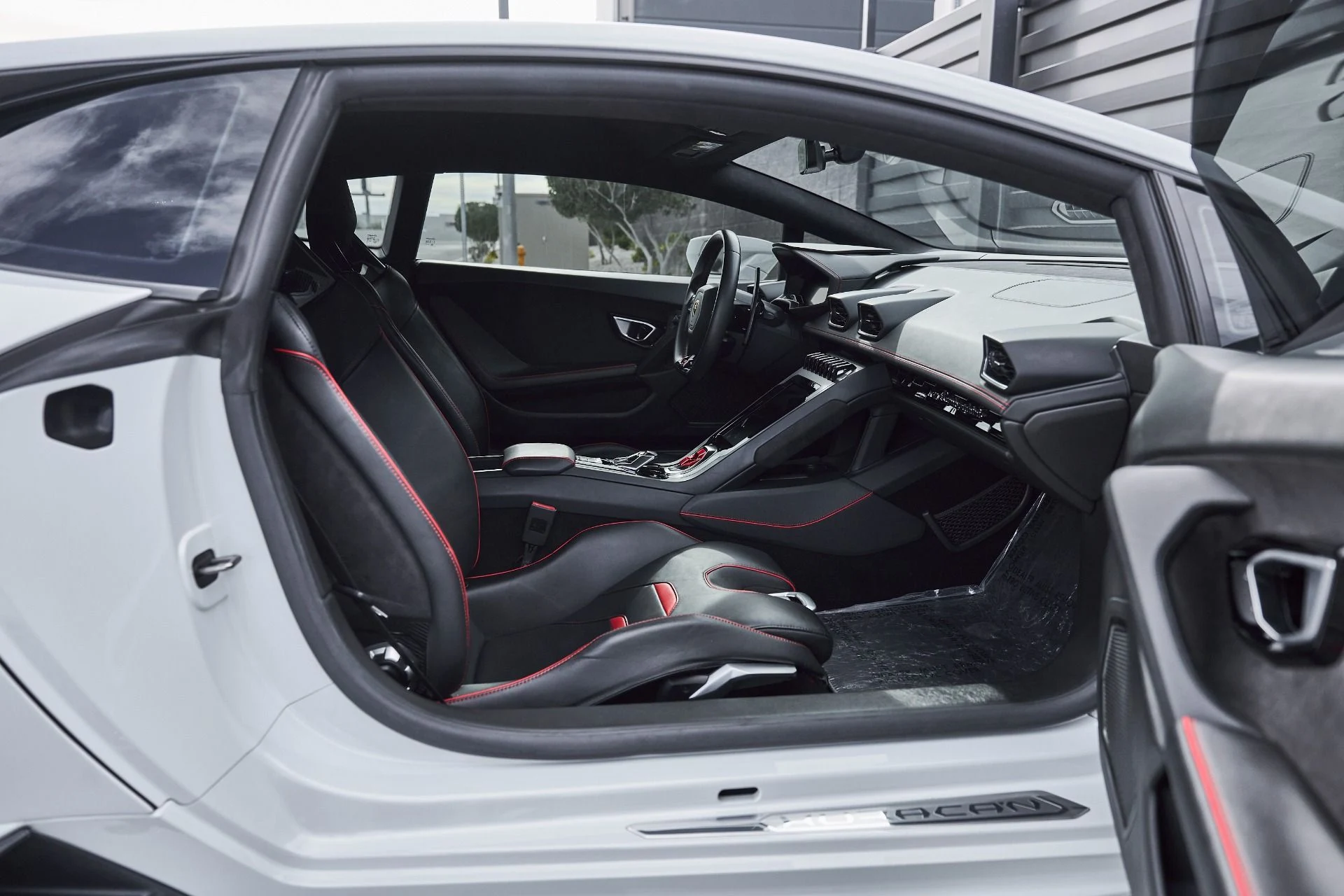 mph027_3958885373_Used_2020_Lamborghini_Huracan_EVO_1768438595_70b95012bb