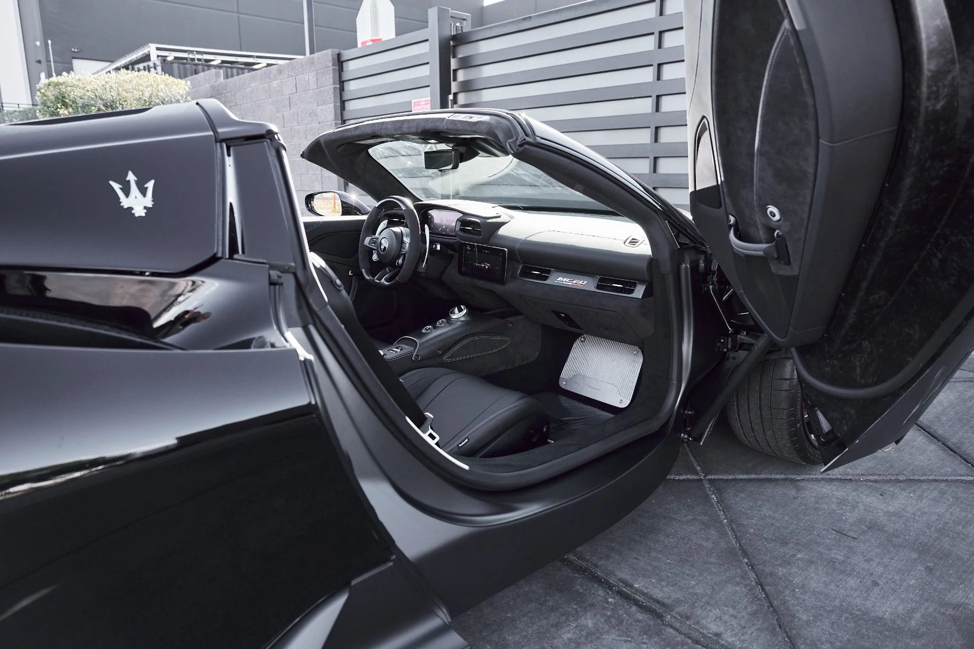 mph027_3960149048_Used_2024_Maserati_MC_20_1771382134_dab8960a90