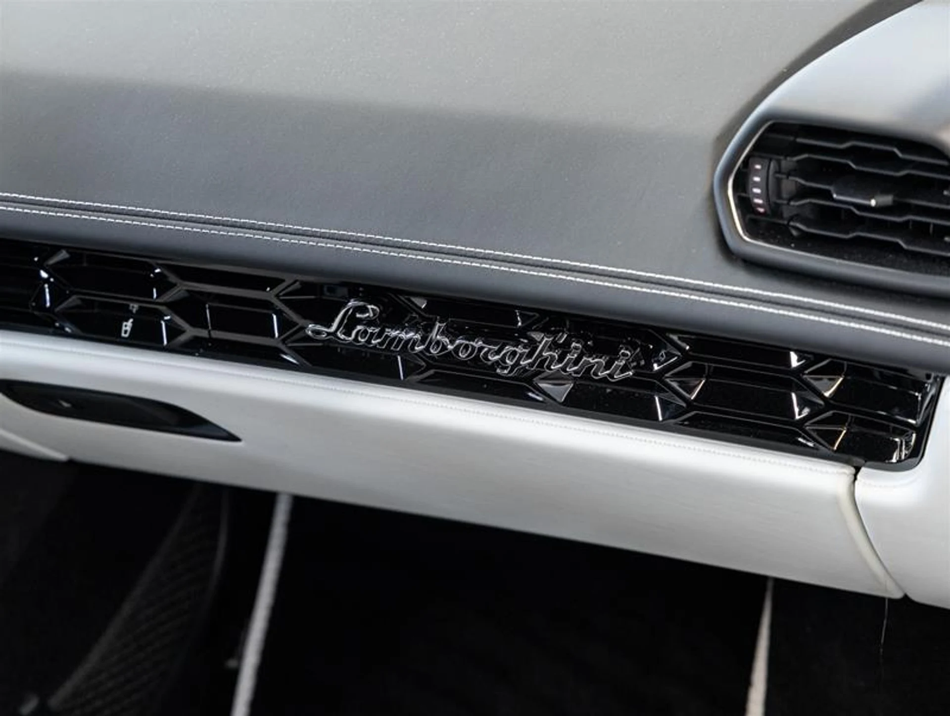 mph027_3964689305_11902165_1645434959_9465881d4d