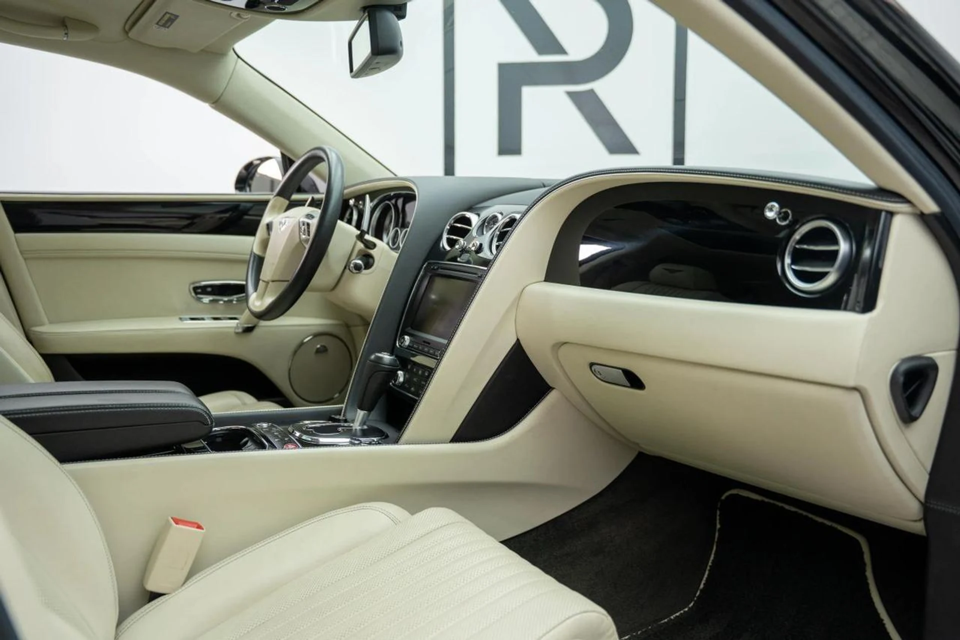 mph027_3964777952_514f1f514a24f47f3a1c0905ec91bf79_b523c562b6