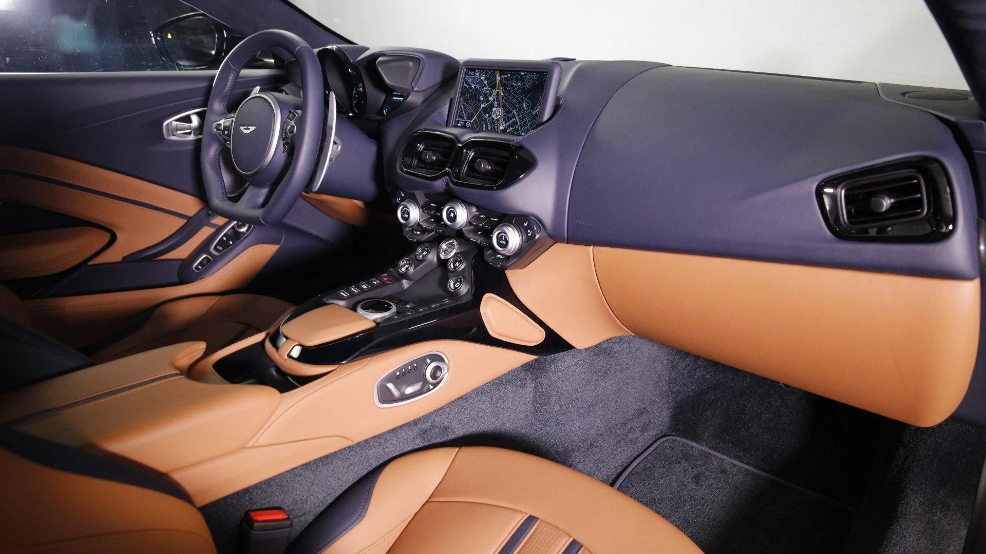 mph027_3971575848_Used_2023_Aston_Martin_Vantage_1698838108_c1b371acbd