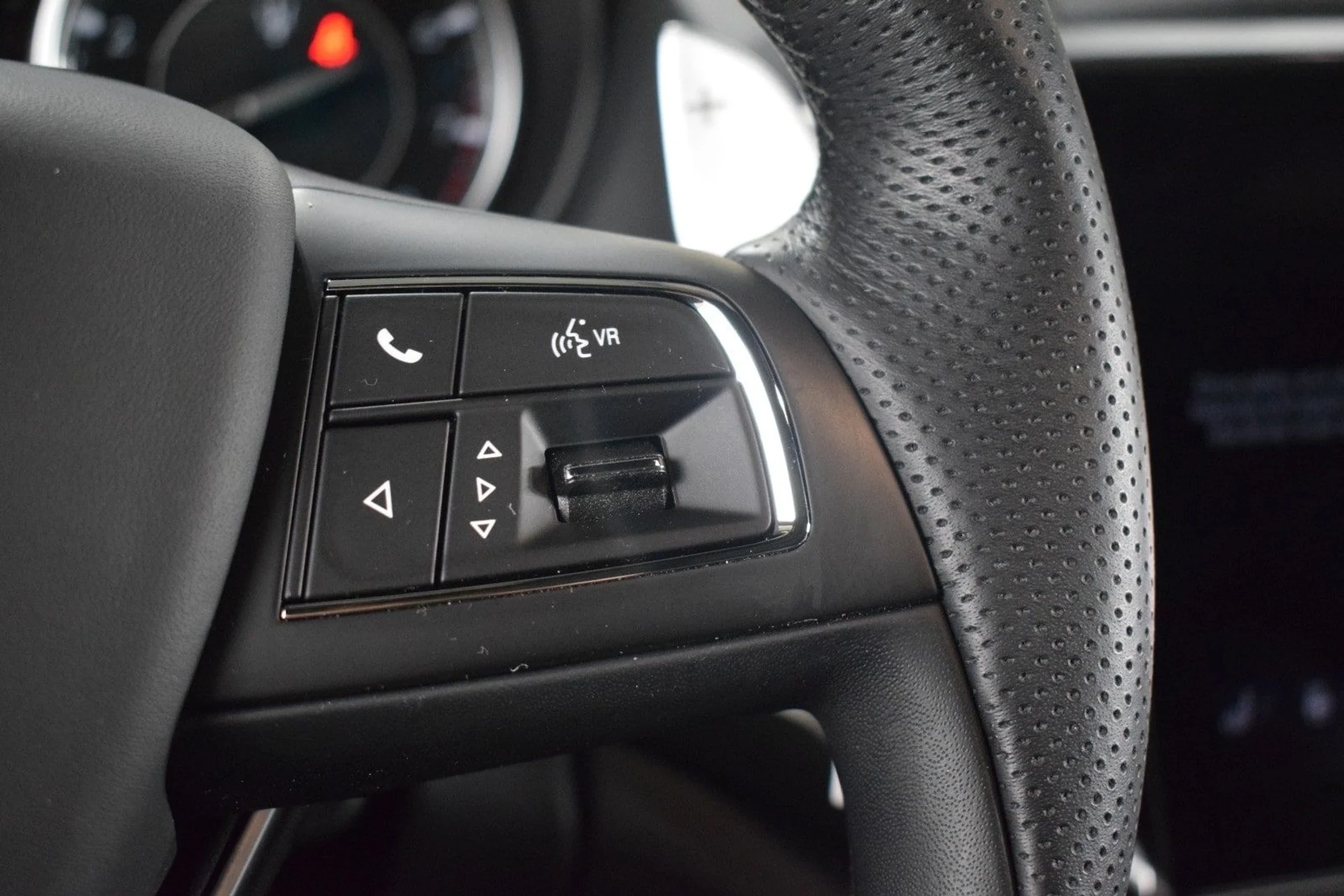 mph027_397656423_3695ac21192aa0894437b88e3f9e75a6x_f993d0b750