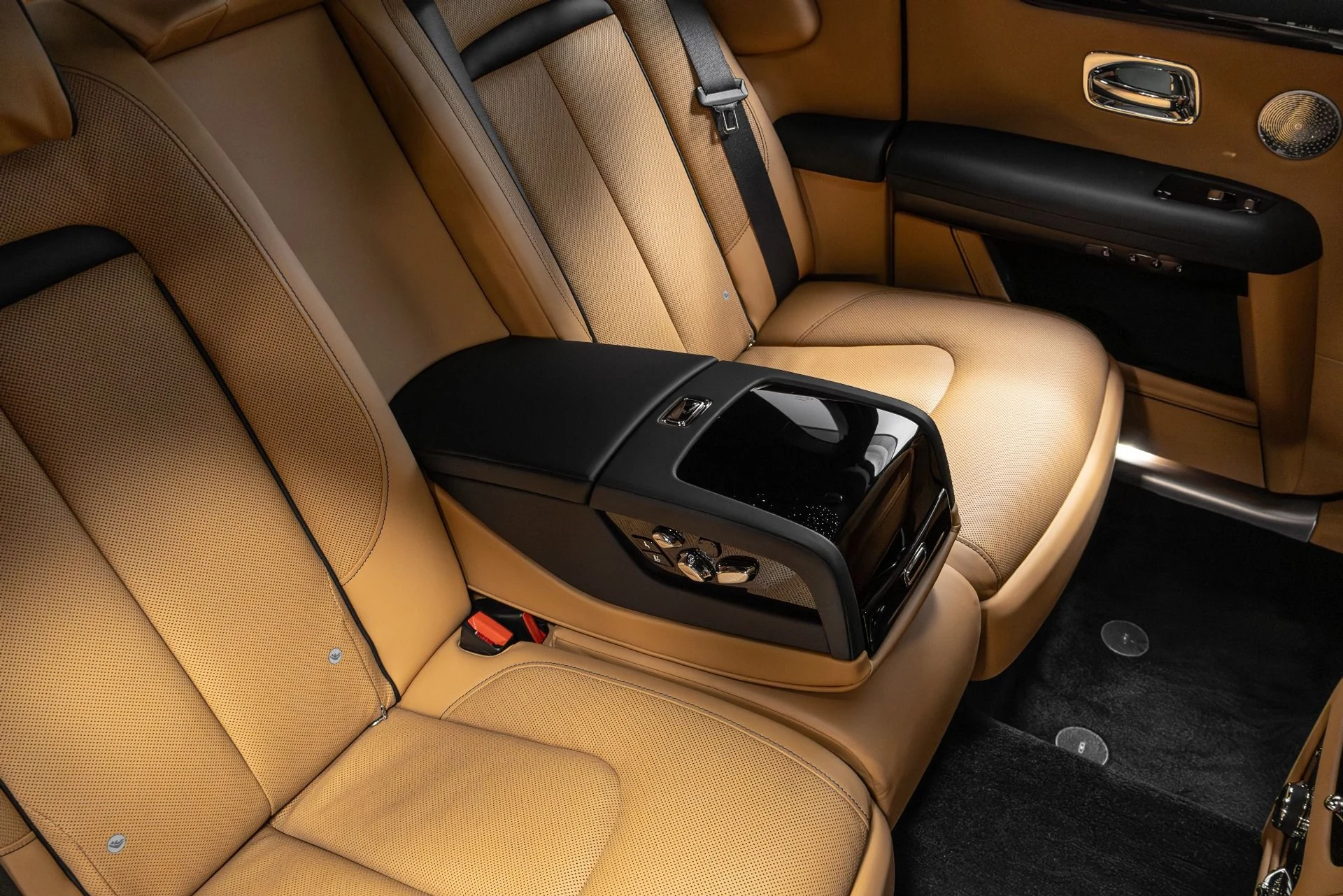 mph027_3977216744_Used_2022_Rolls_Royce_Ghost_1767138760_bc4a16a05e