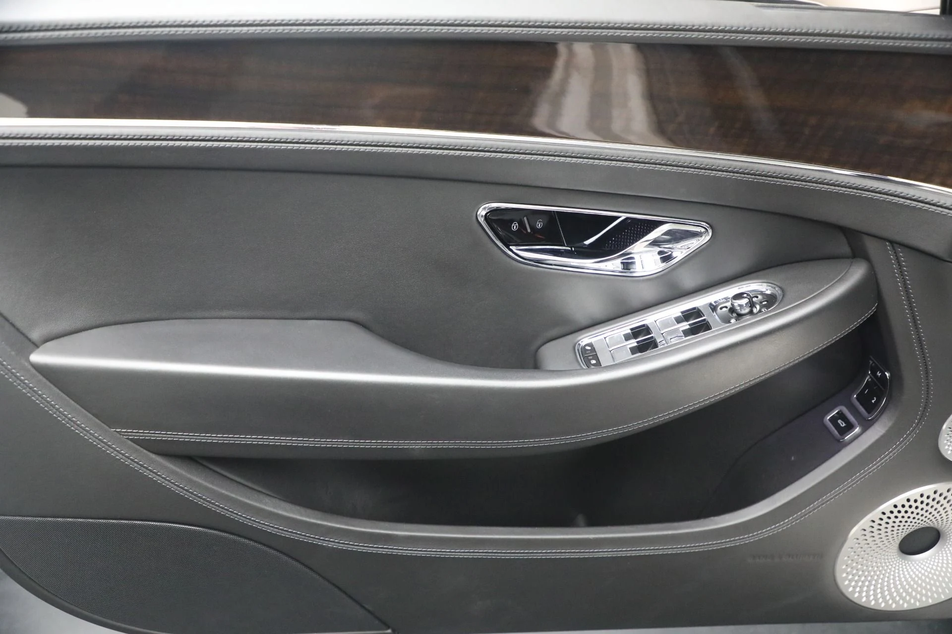 mph027_3987525752_Used_2020_Bentley_Continental_GTC_V8_1776967967_b9a9d23b3e