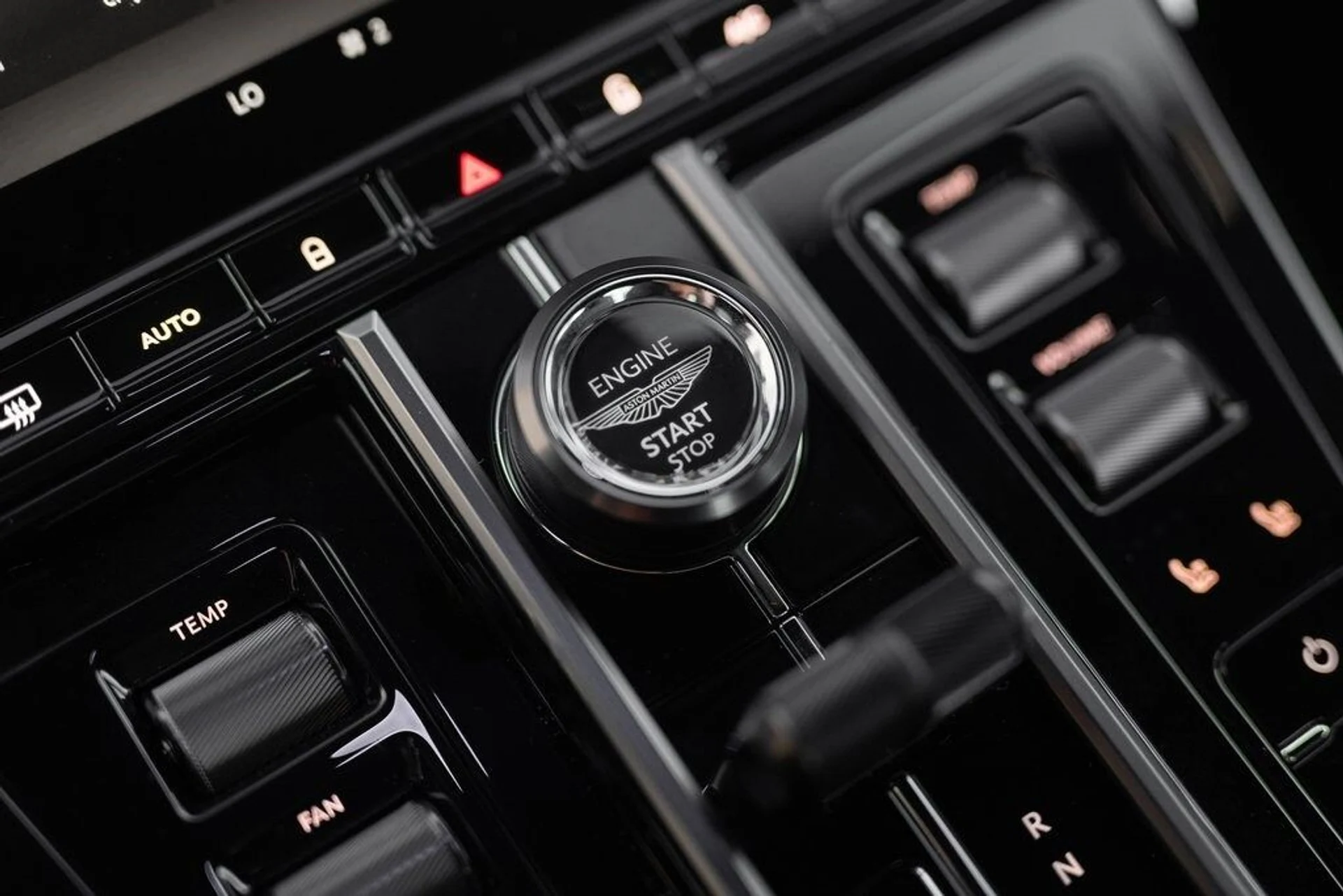 mph027_3988996855_9aee96ef98a78eda7569c581b55f0bc2x_34d38c2d07