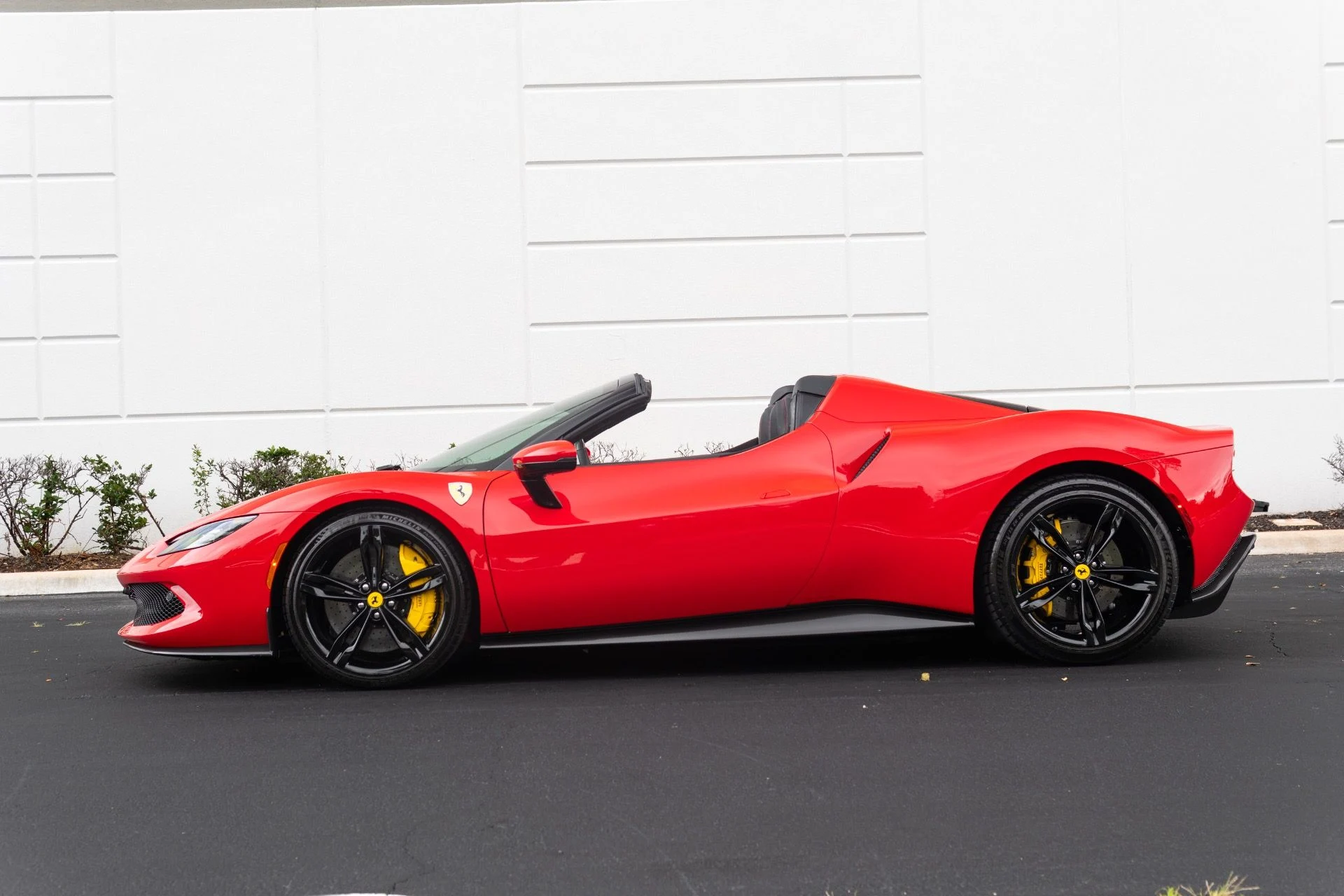 mph027_399632360_Used_2024_Ferrari_296_GTS_1776982815_acd6c45146