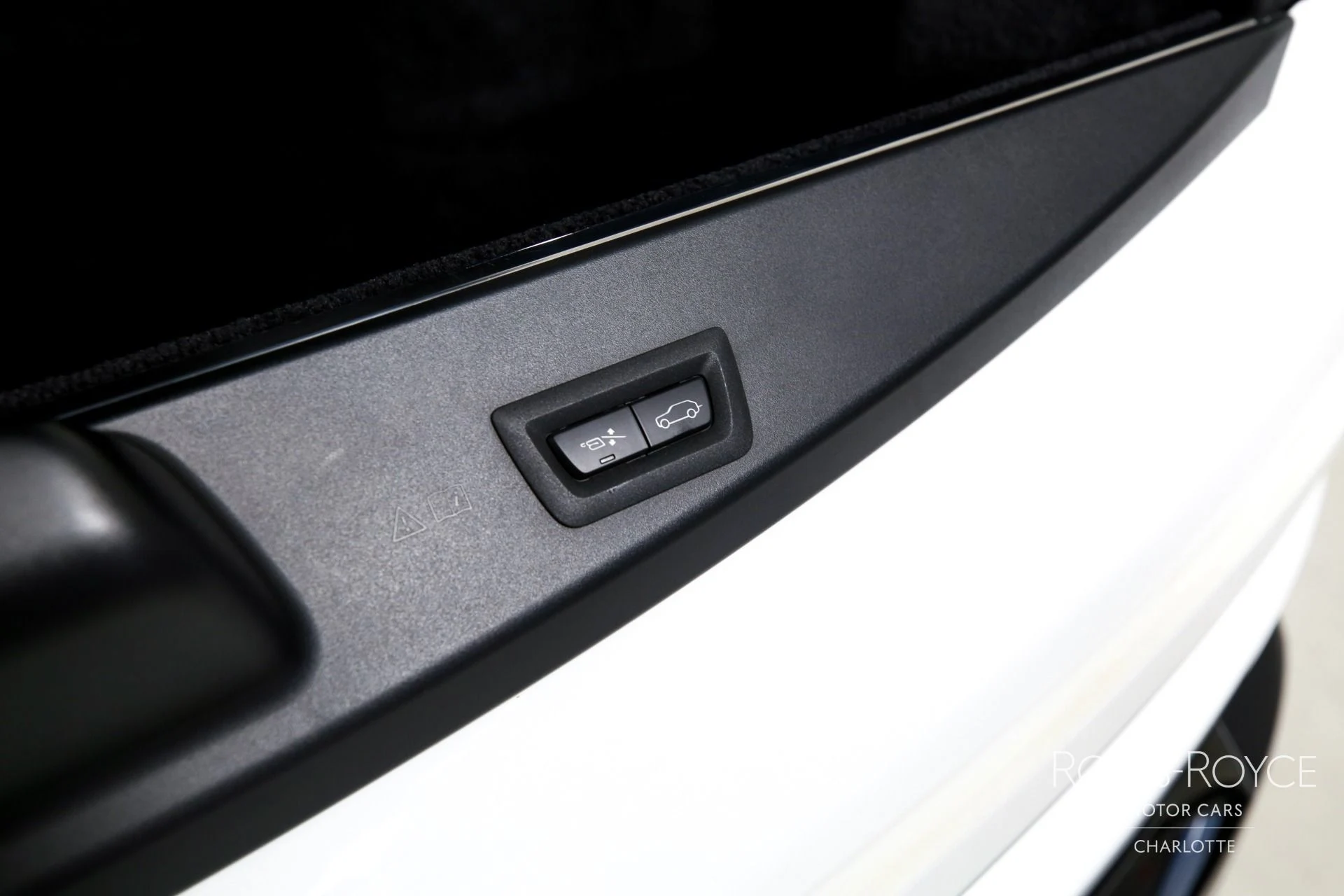 mph027_3999887501_Used_2021_Rolls_Royce_Cullinan_Black_Badge_1767727722_4f7f8c6b71