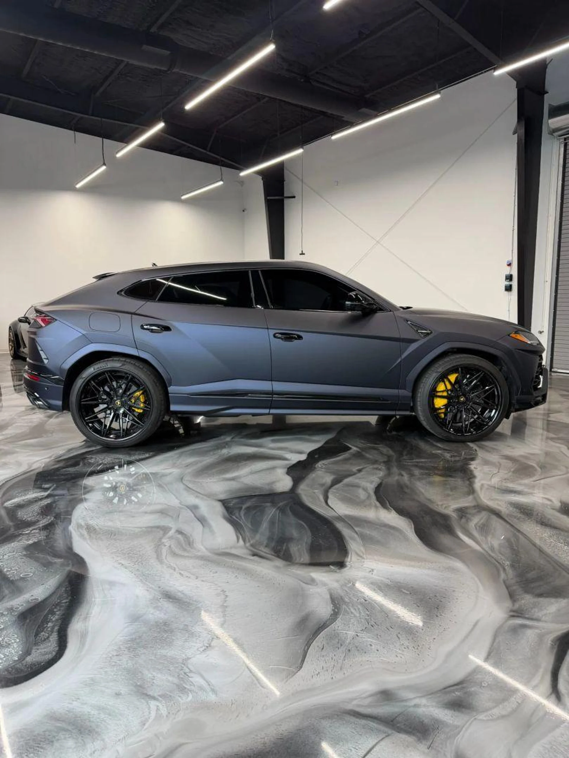 mph027_4005315508_Used_2022_Lamborghini_Urus_Sport_Utility_4_D_1784762927_332529bf95