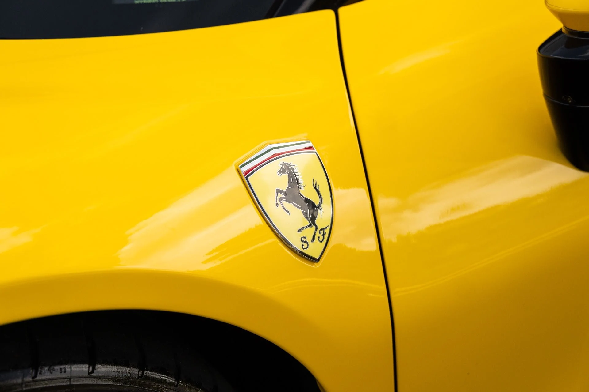 mph027_4007105044_Used_2025_Ferrari_SF_90_Spider_1772646640_879abb84a7