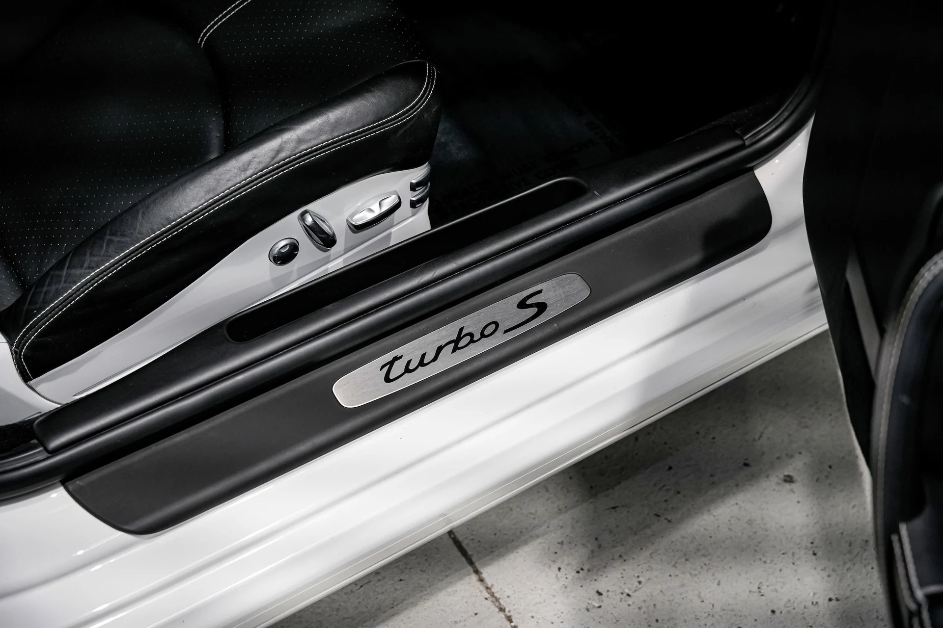 mph027_4008601711_65ce1b6d2f22545f18f184bf1cd999f7x_8b1f7e81cf