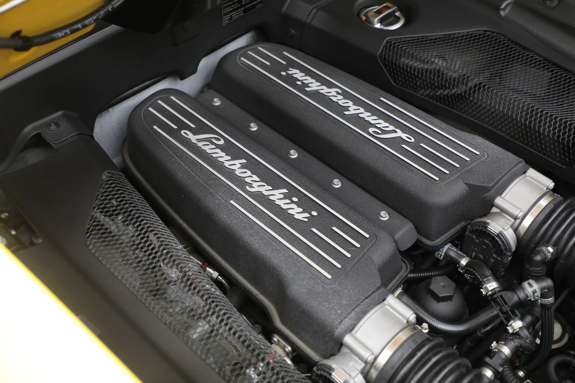 mph027_4011666428_Used_2011_Lamborghini_Gallardo_LP_550_2_e42329bcae