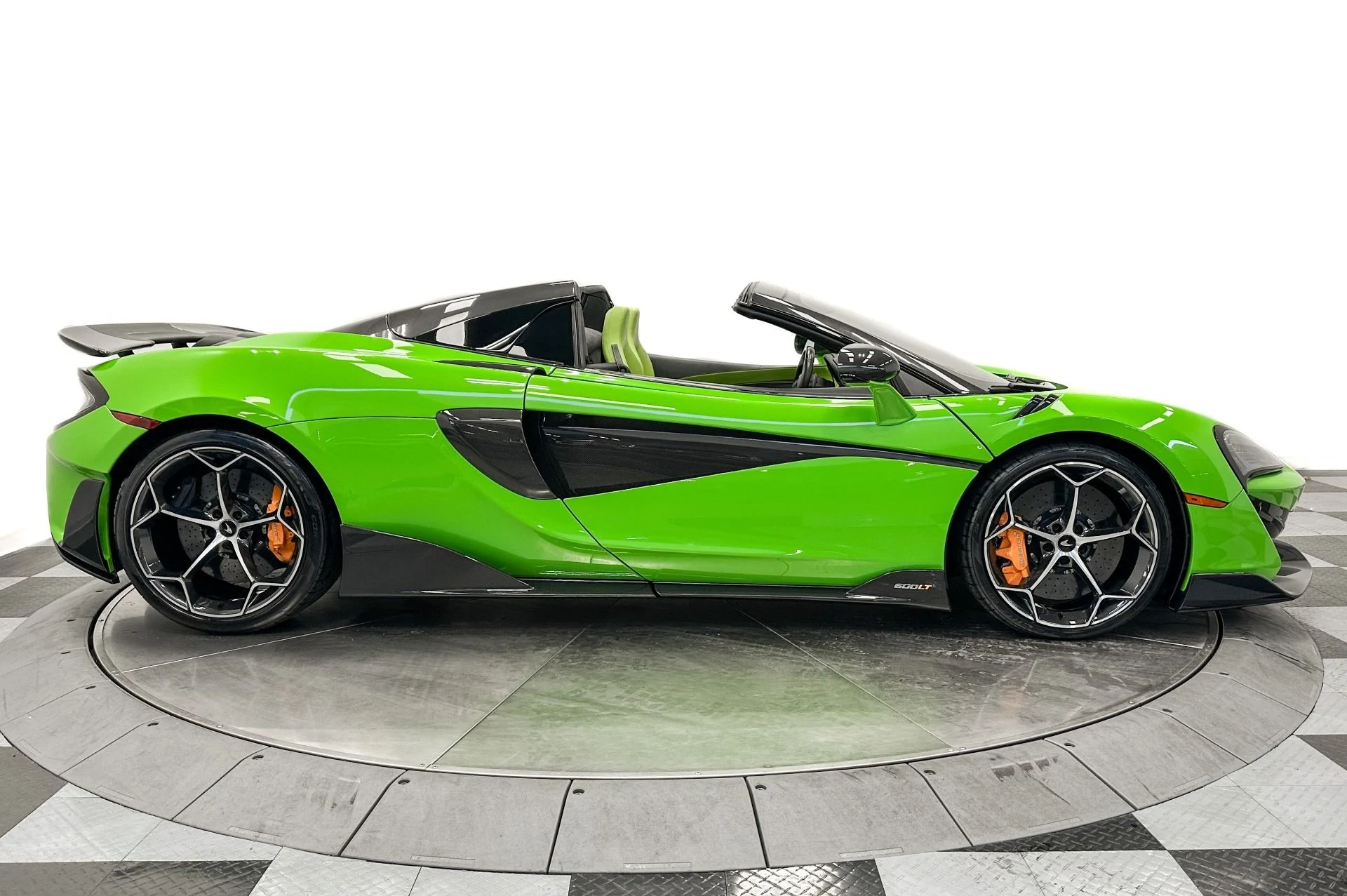 mph027_4014738691_Used_2020_Mc_Laren_600_LT_Spider_Massive_Carbon_Fiber_Upgrades_MSO_Paint_1771611359_fc3506efd6