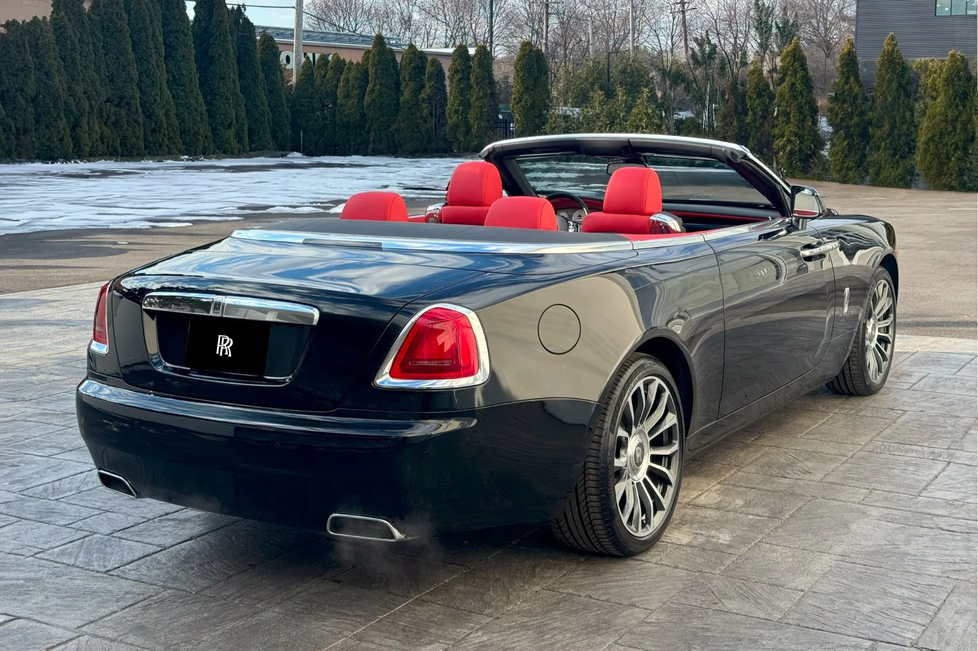 mph027_4016939427_Used_2020_Rolls_Royce_Dawn_1738172030_e0603f197b