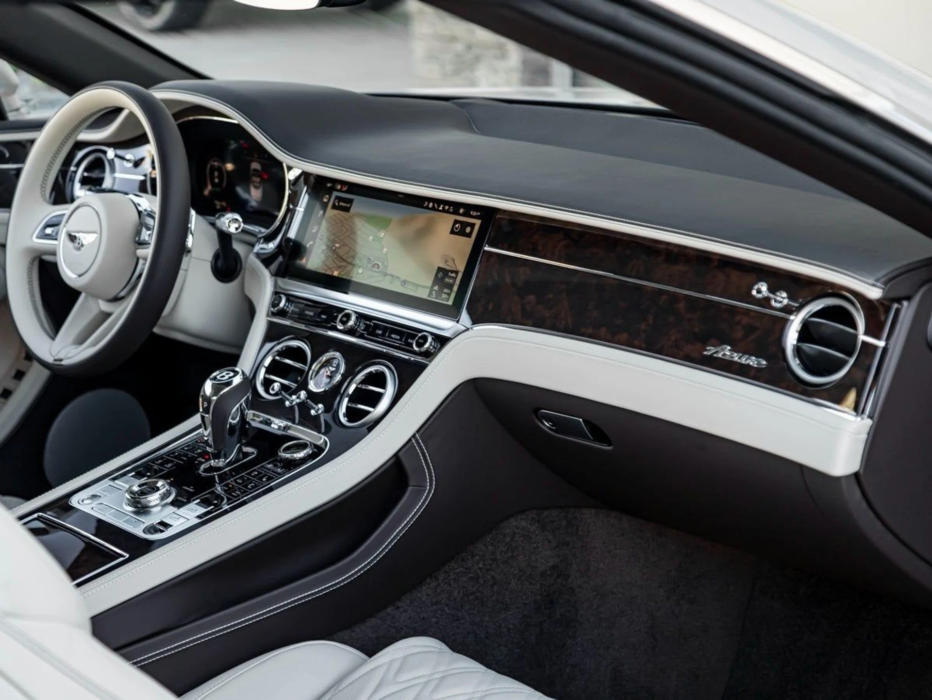 mph027_4024240829_28_f1609b419f