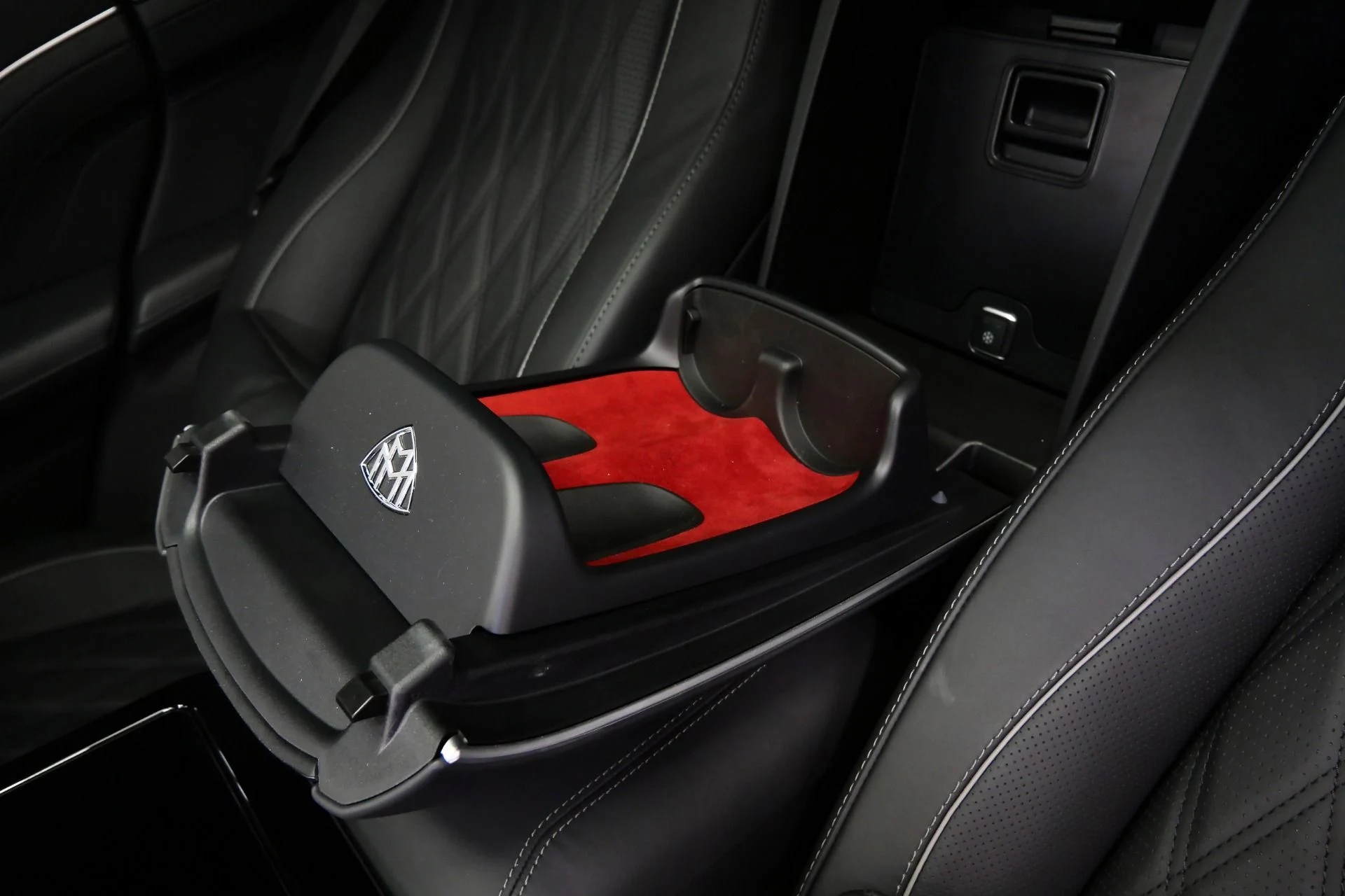 mph027_4026120418_Used_2025_Mercedes_Benz_Maybach_GLS_600_4_MATIC_Monoblock_Wheels_4_Seat_Configuration_Rear_Entertainment_1776793710_e8cd499e6c