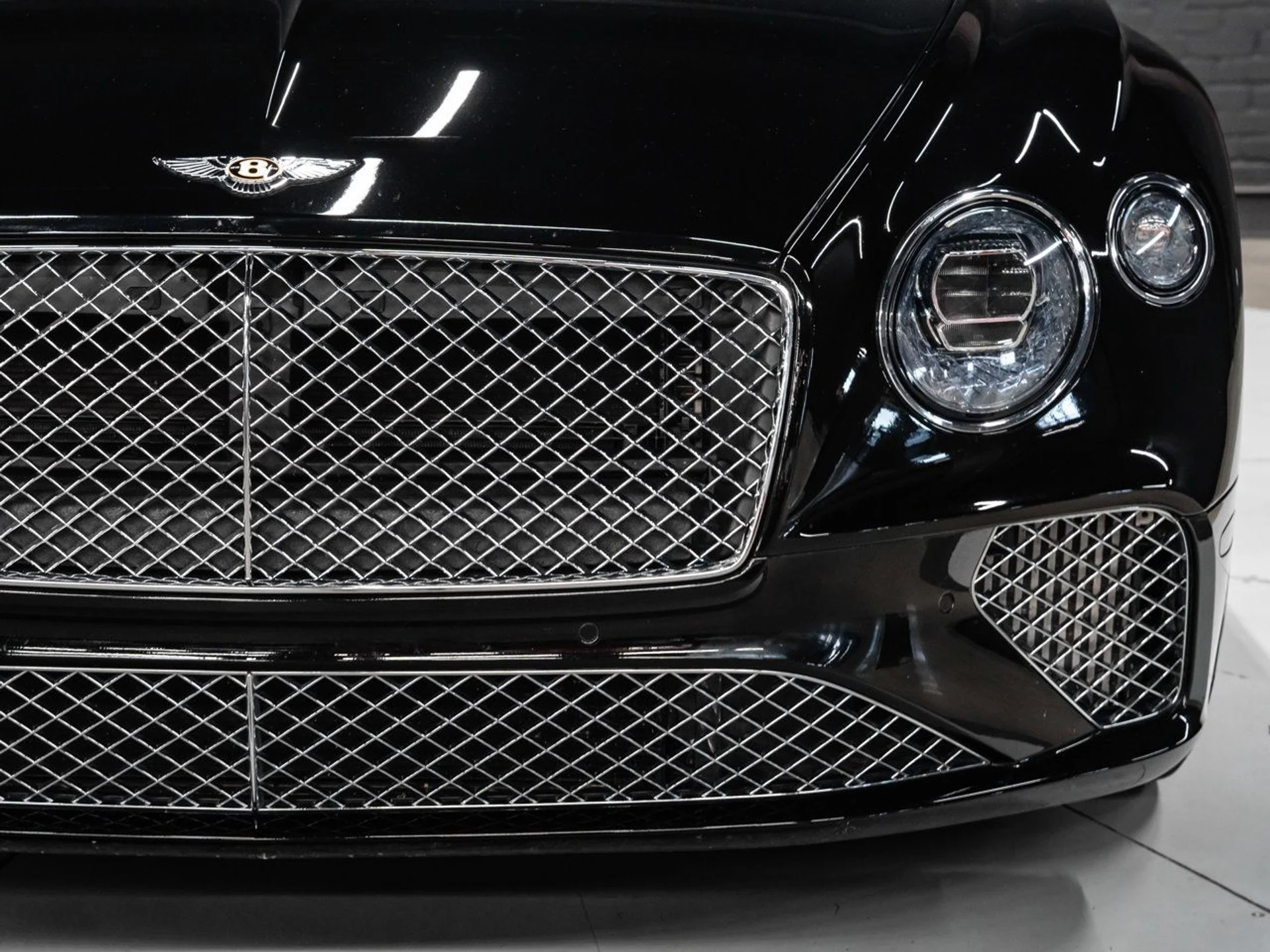 mph027_4036752041_bentley_continental_2020_57ff1c5bf5