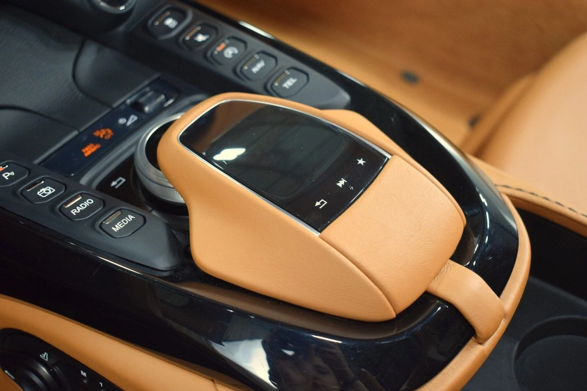 mph027_4036927376_62314b50f7fa2b43242733c23d9d4a70x_82684883a3