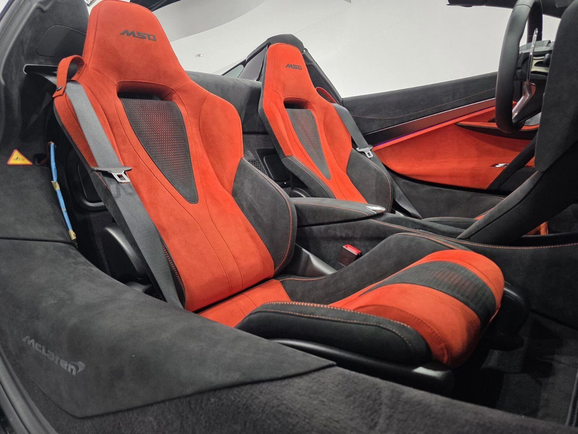 mph027_4038056059_0b2fb58a6742b09e55bc99e04765630f_09d49e2907