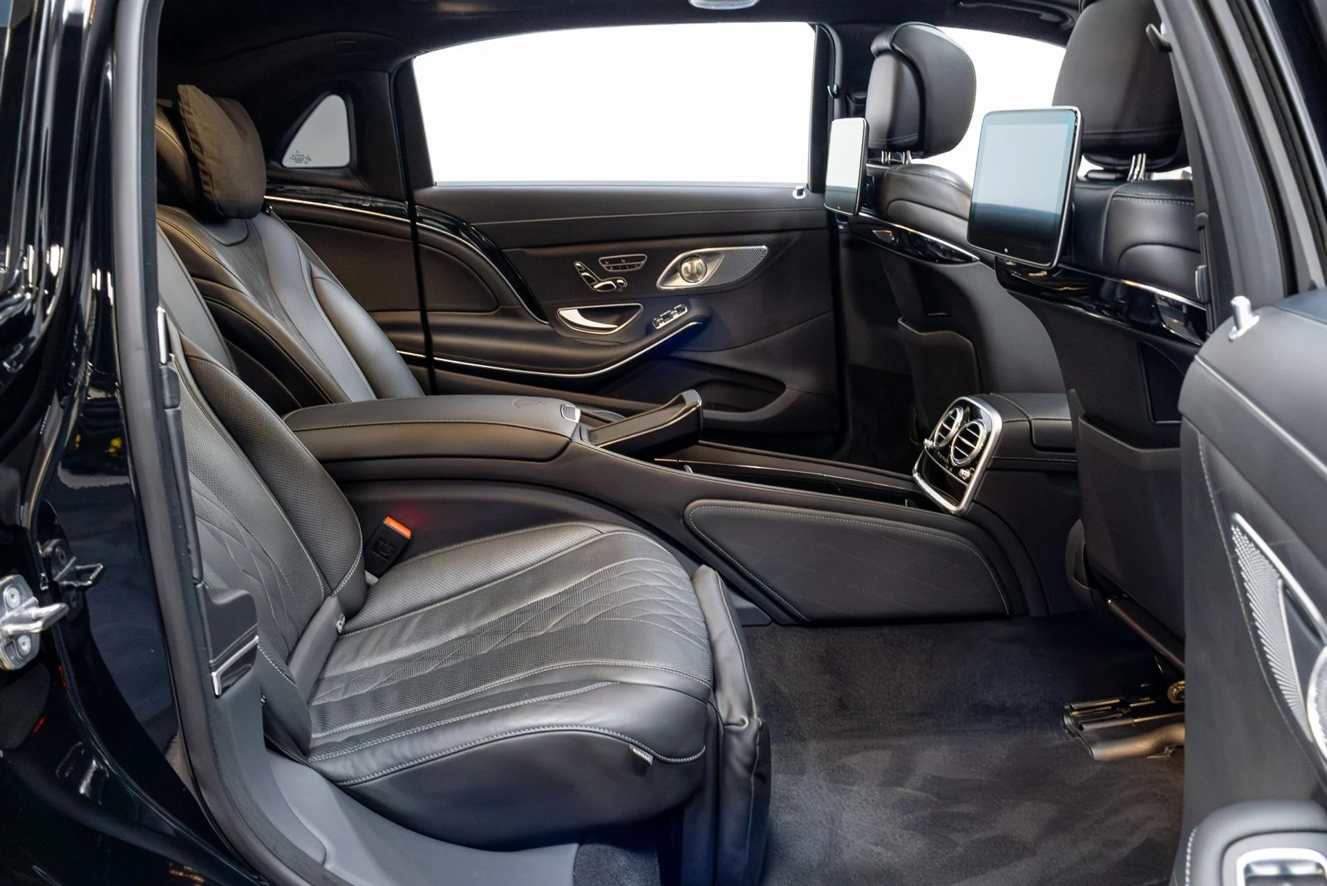 mph027_4039769394_Used_2020_Mercedes_Benz_S_Class_Maybach_S_650_1773874988_61dec12ddd