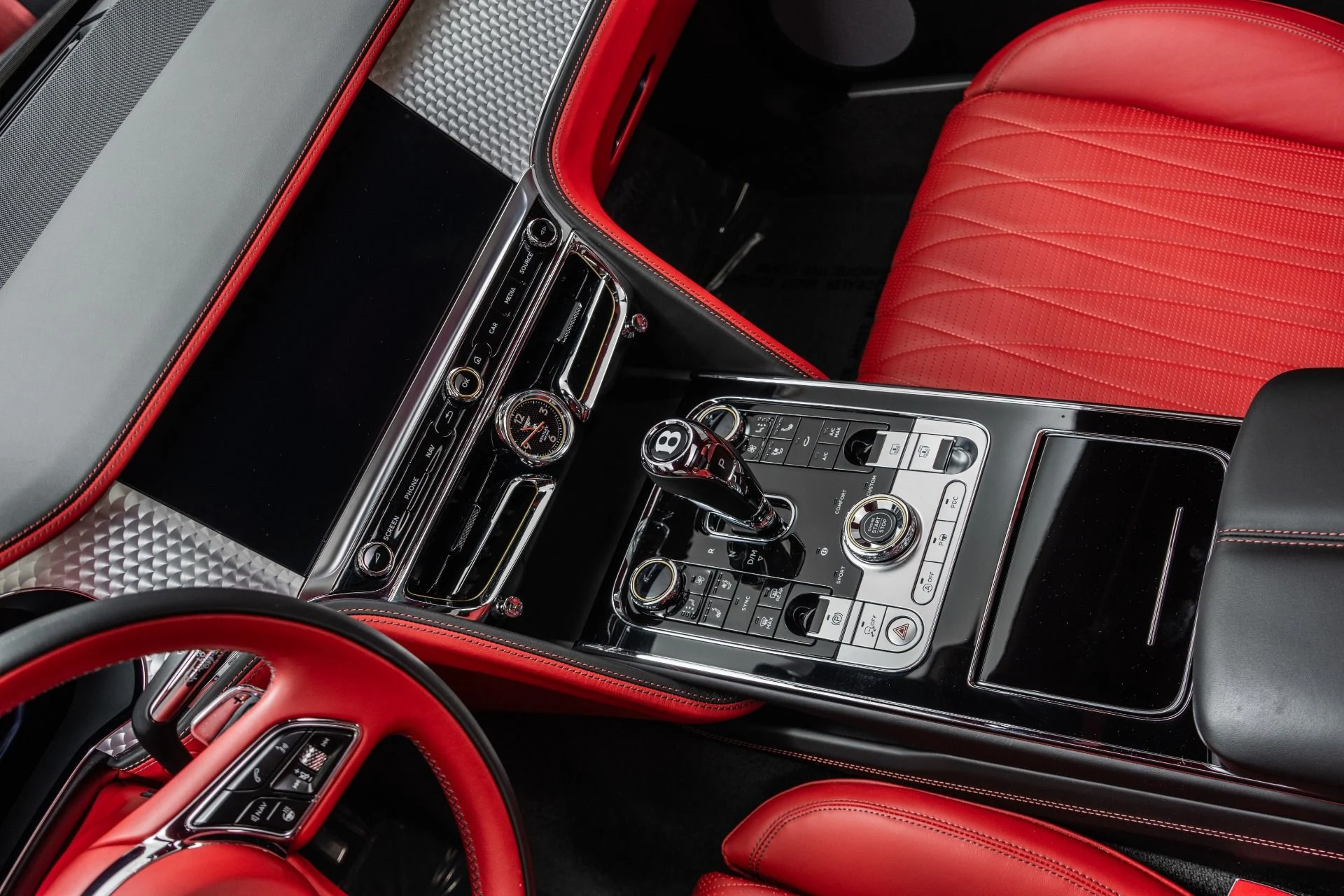 mph027_403987423_Used_2022_Bentley_Flying_Spur_V8_Great_Colors_Engine_Turned_Veneers_Mulliner_Package_1773426233_2efbf5bdc8