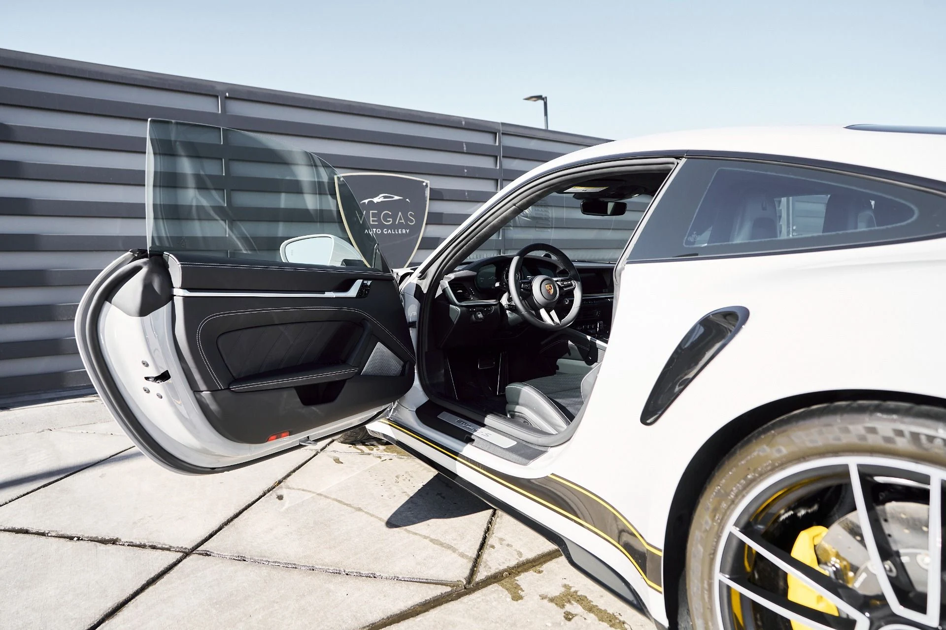 mph027_4040448791_Used_2021_Porsche_911_Turbo_S_1765592942_faa4c1b5ae