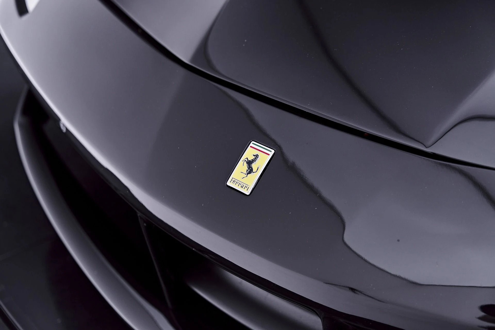 mph027_4048042406_Used_2018_Ferrari_488_Spider_Base_1782759833_69e04e3feb