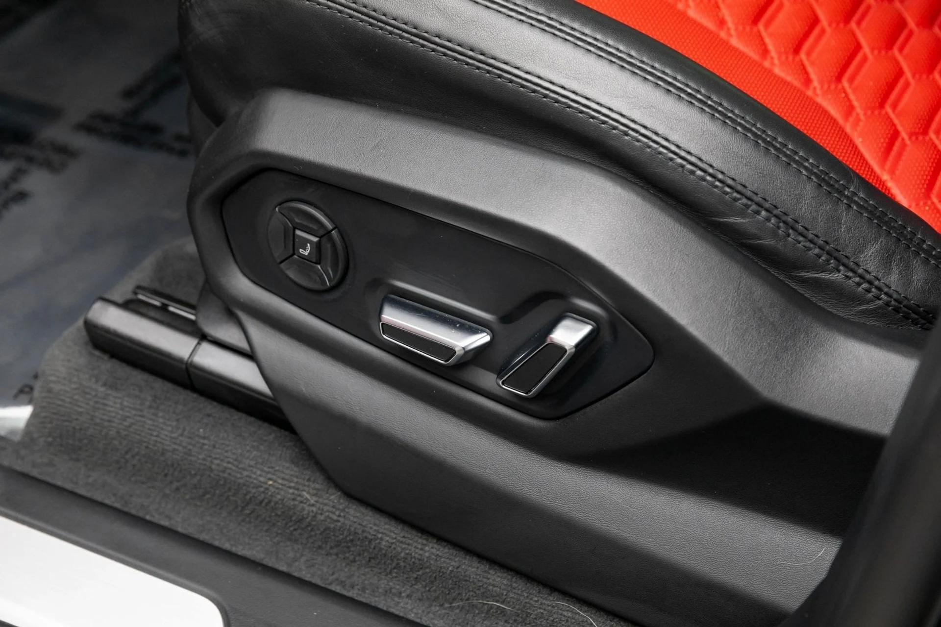 mph027_4052850069_28_814c513ff8