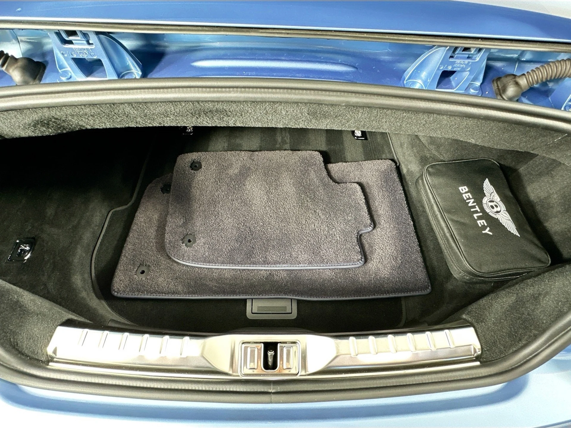 mph027_4053825971_28_1a7a5436fa