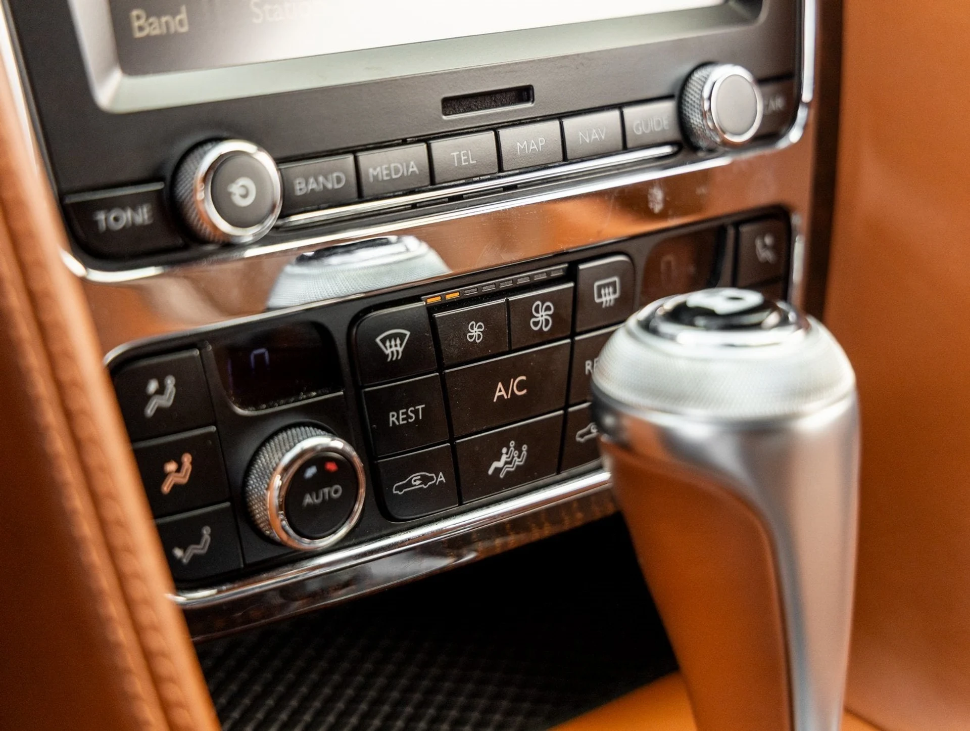 mph027_4059465670_28_38727f1d21