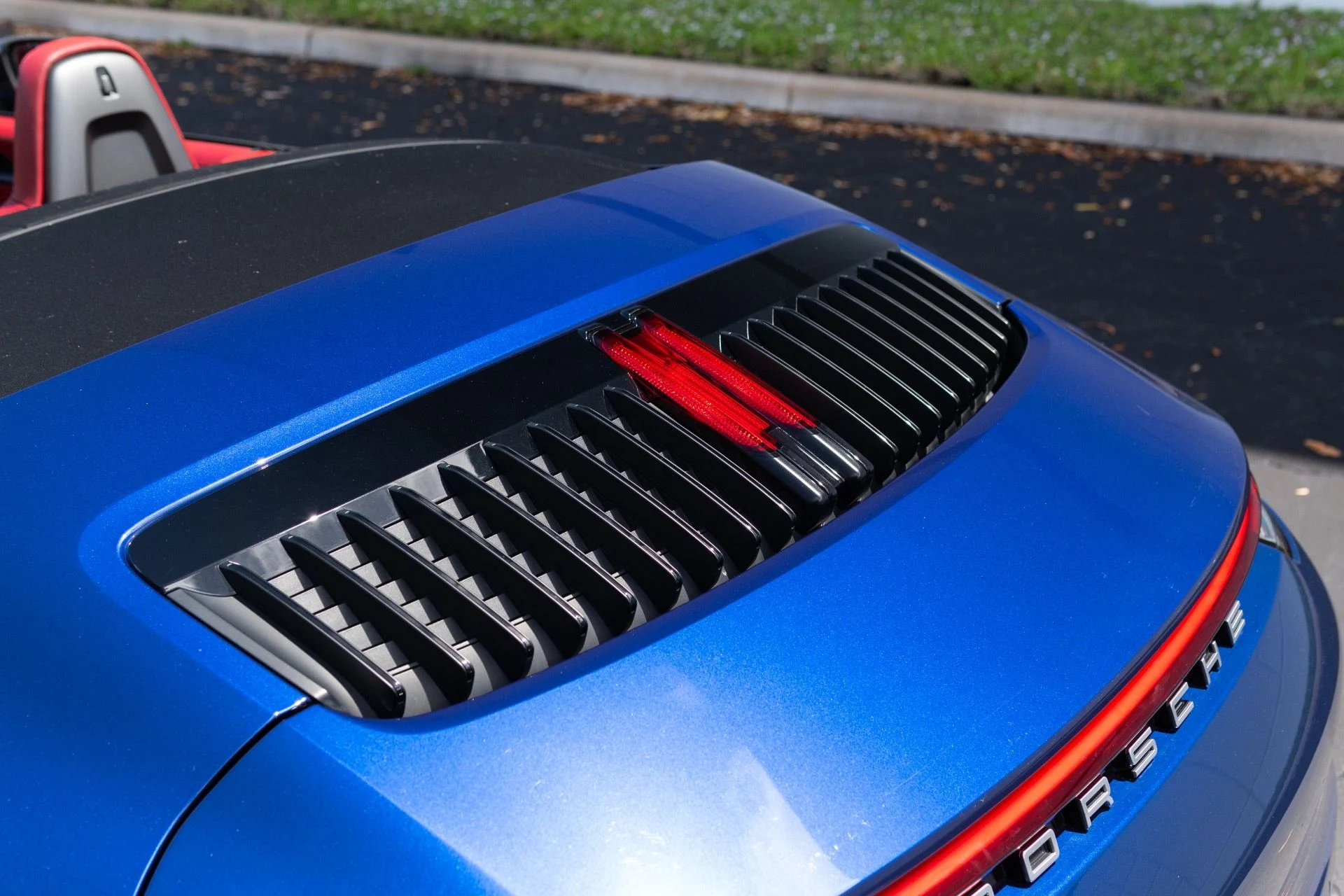 mph027_4062498859_Used_2021_Porsche_911_Carrera_1775497213_99c63e52e1