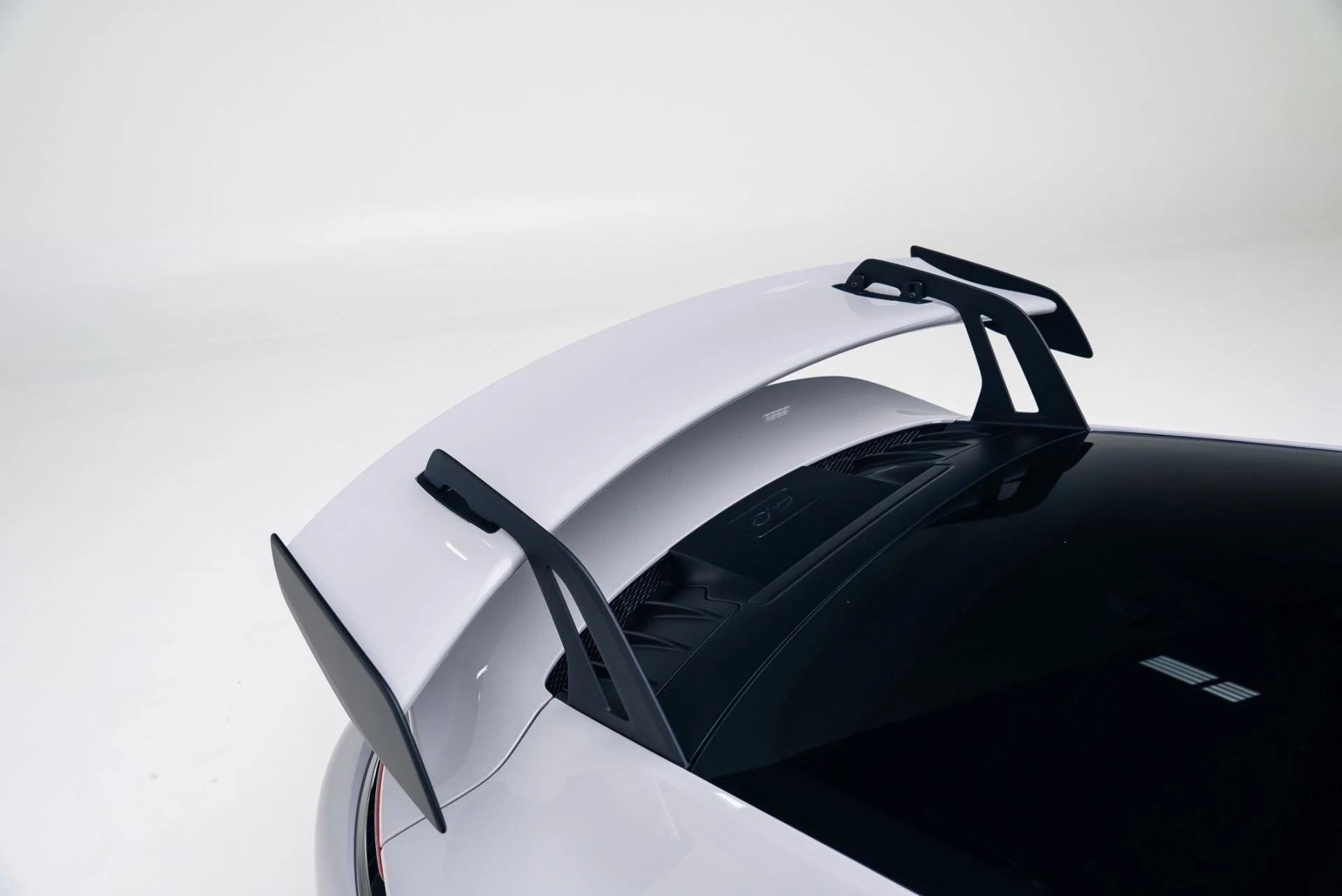 mph027_4067131178_Used_2024_Porsche_911_GT_3_1766184569_4d55a0c6d2