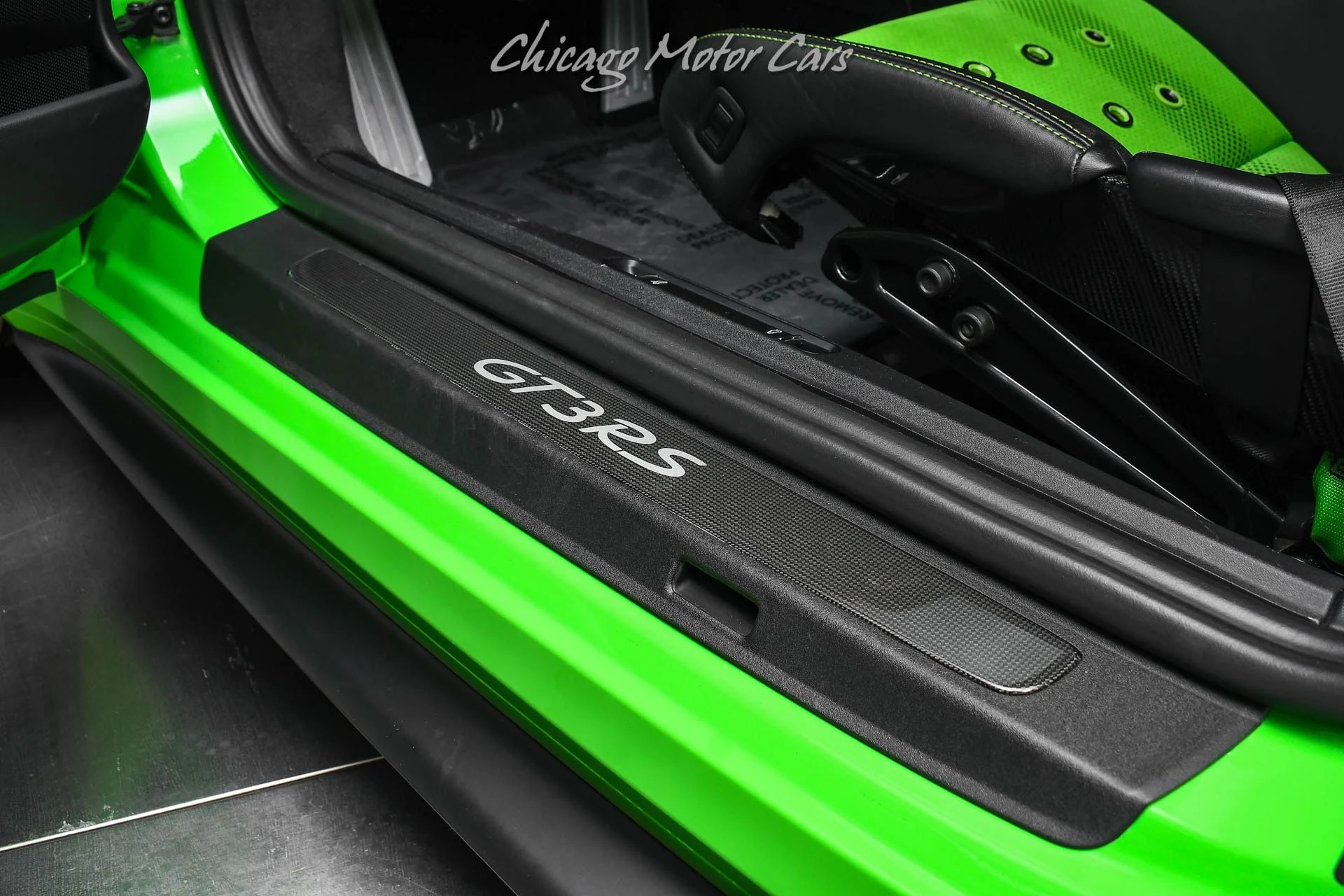 mph027_4067270831_13240_p28_l_162415db6d