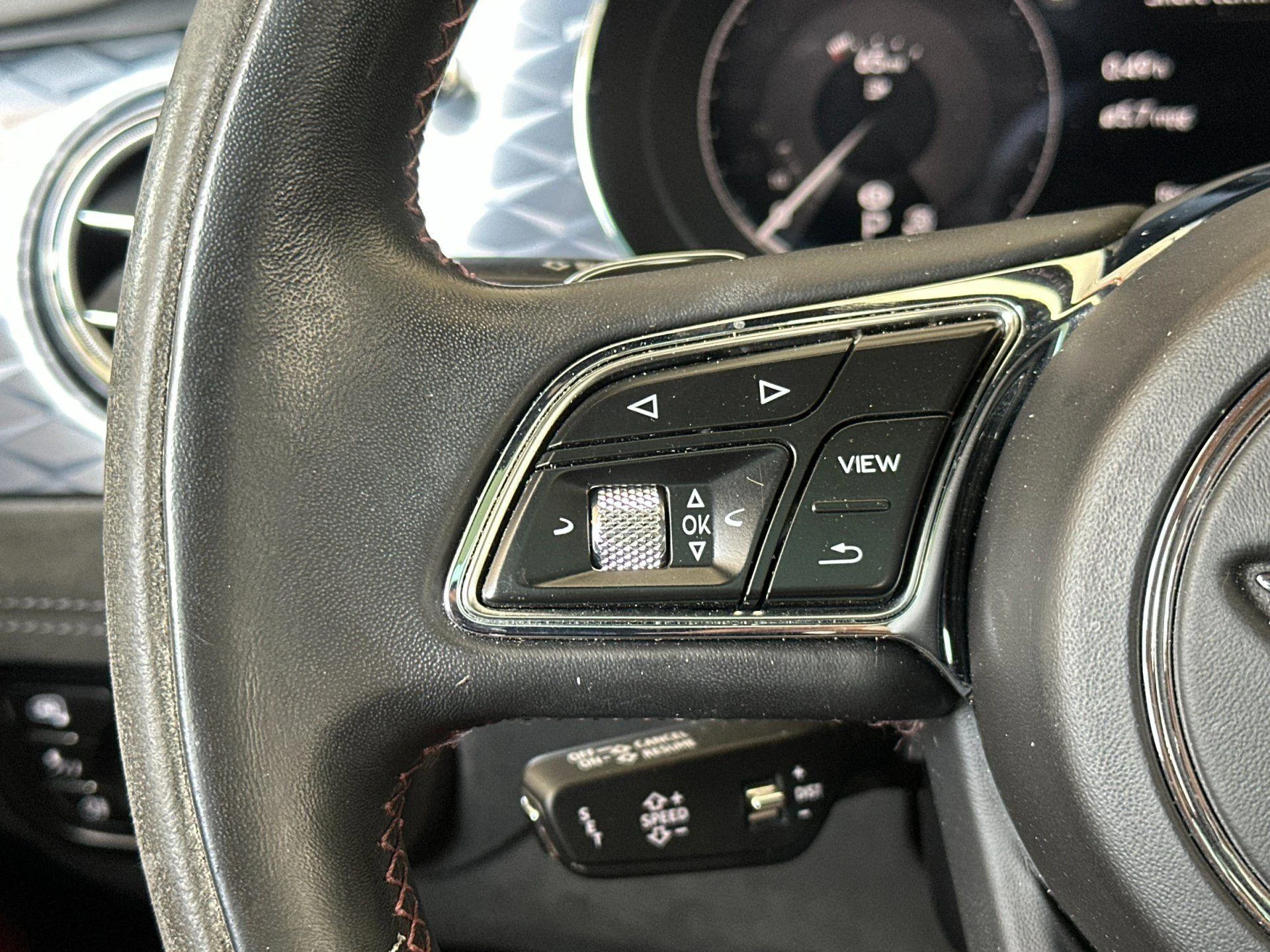 mph027_4070261660_Used_2022_Bentley_Bentayga_Speed_1778660537_05bdaa87d4