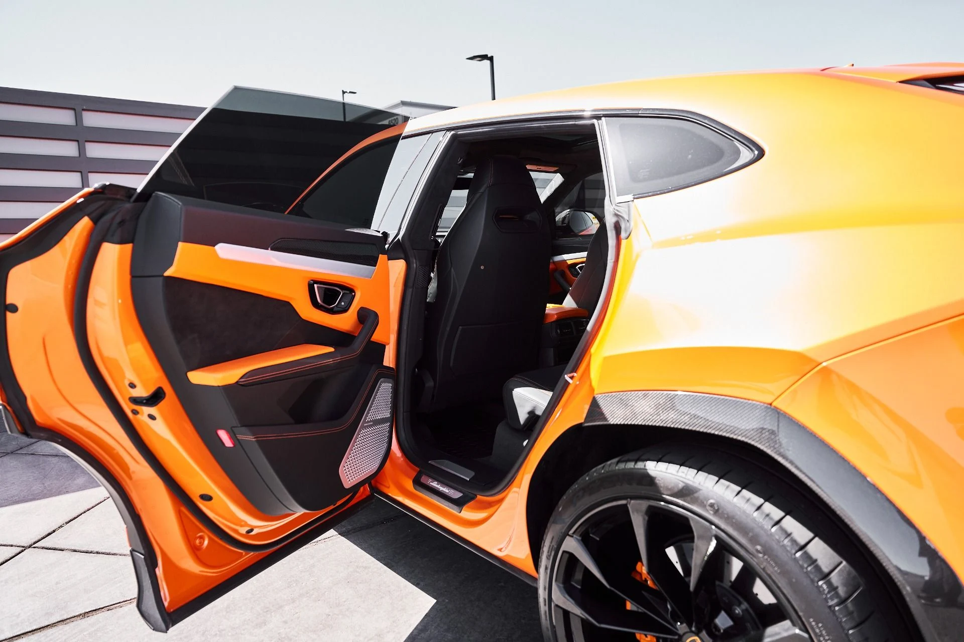 mph027_4082186632_Used_2022_Lamborghini_Urus_1778204420_0e6394e3fe