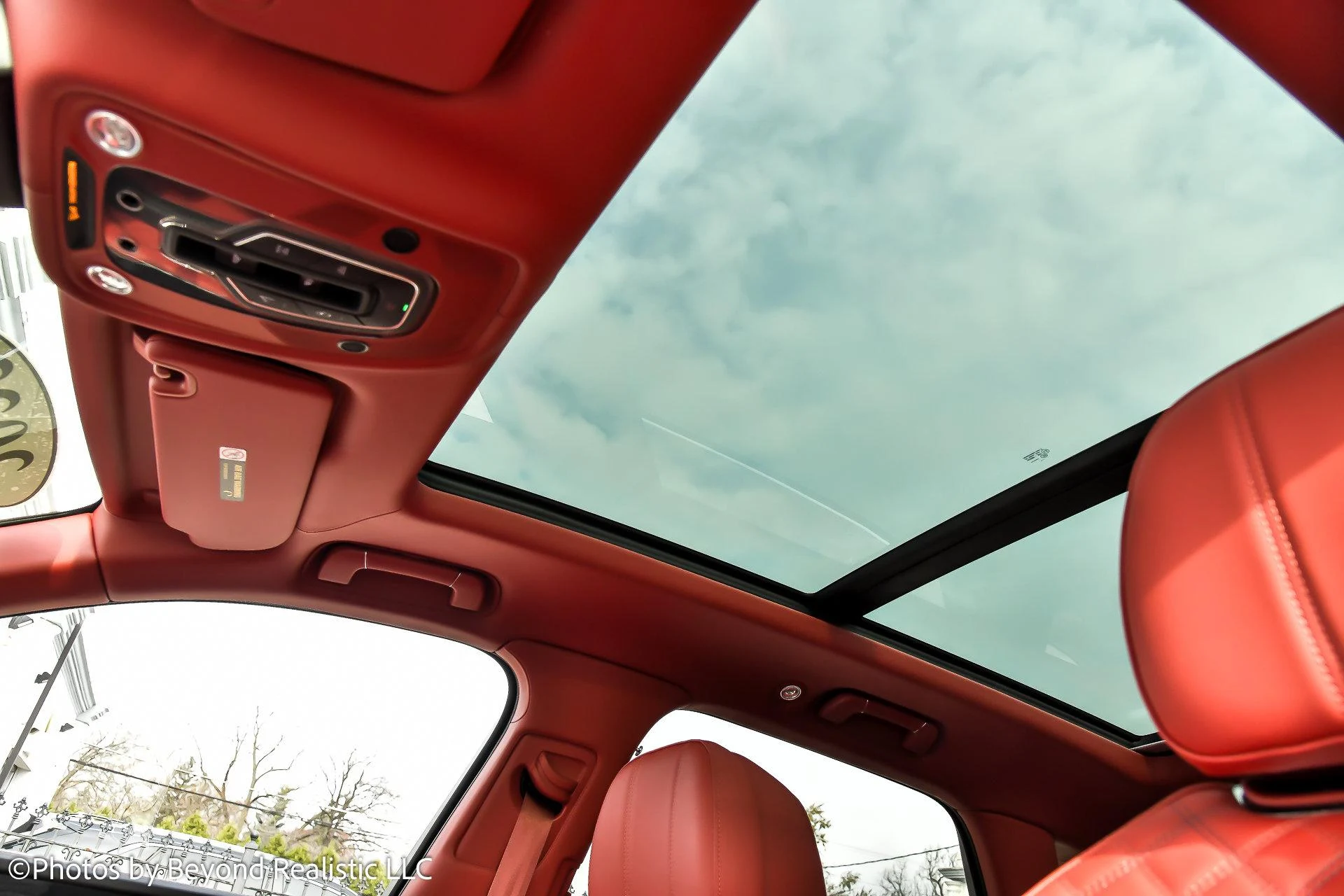 mph027_4083181071_Used_2022_Bentley_Bentayga_V8_1754381274_d5d458515d