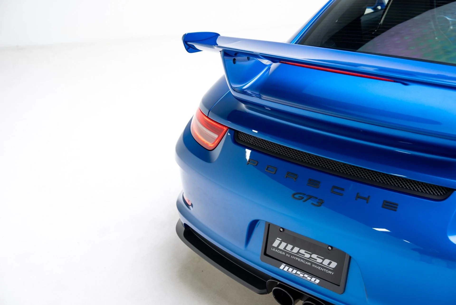 mph027_4095355845_Used_2015_Porsche_911_GT_3_1768869479_5265b9c2a5