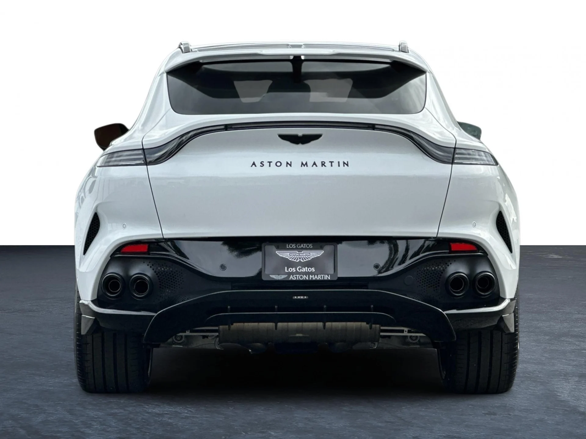 mph027_4103143432_New_2025_Aston_Martin_DBX_707_1759500549_aca861bad9